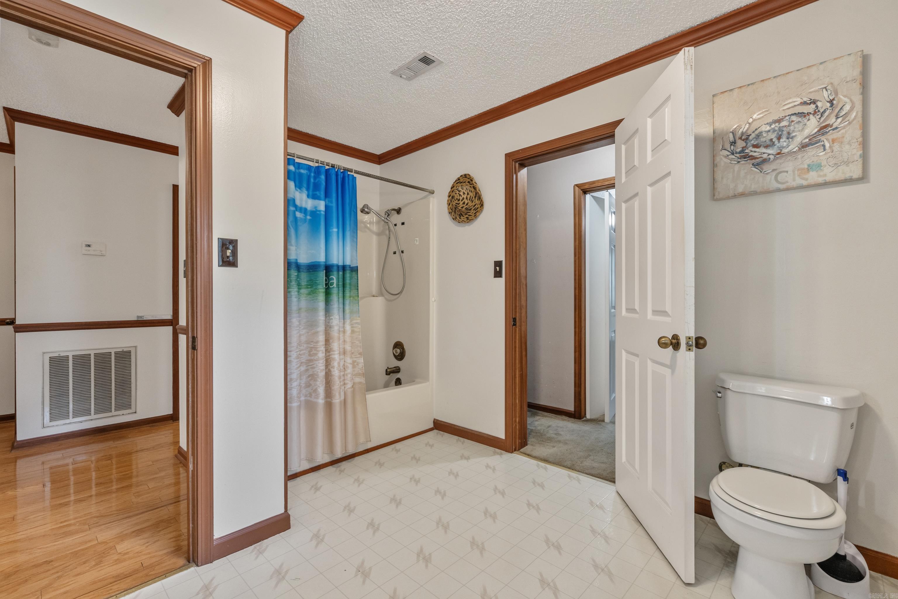 1701 St Louis Street Property Photo 17