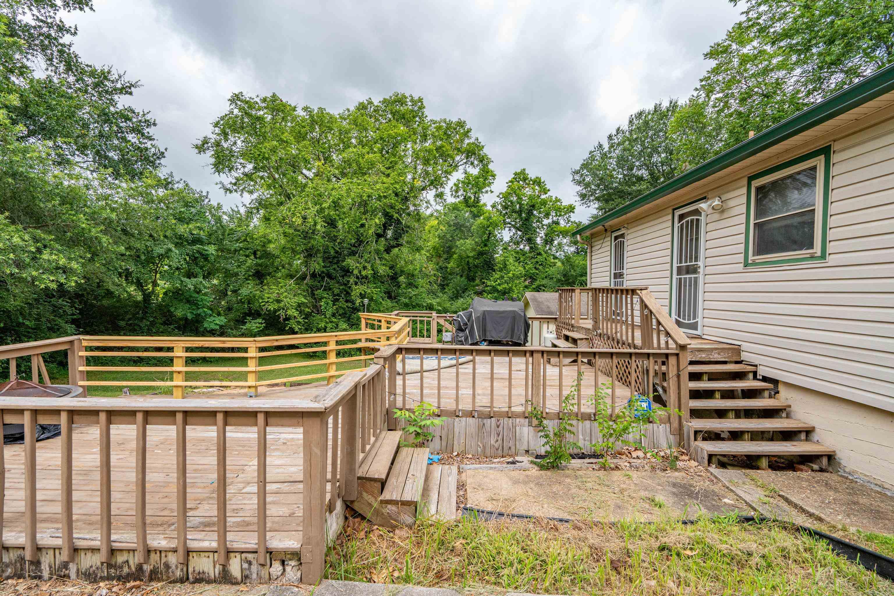1701 St Louis Street Property Photo 37