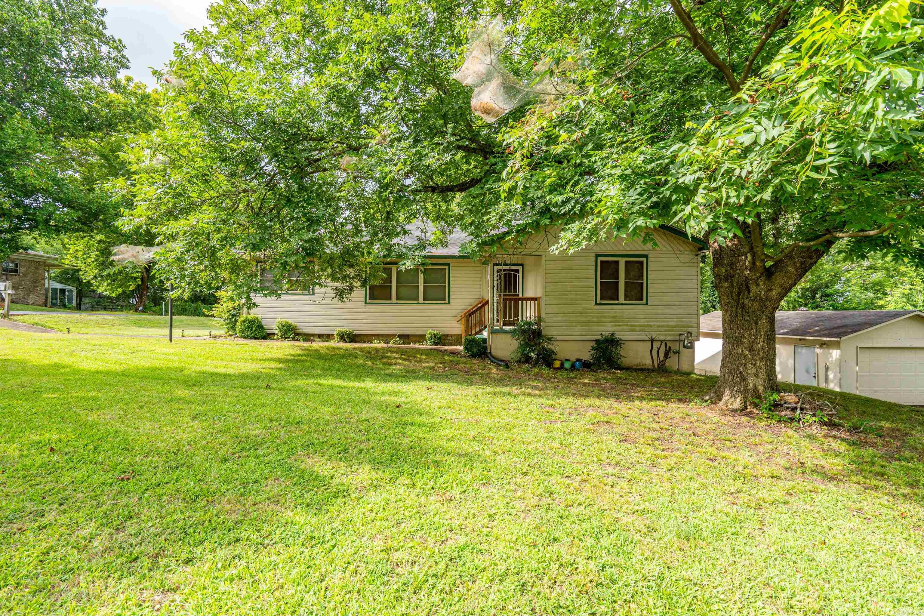 1701 St Louis Street Property Photo 44