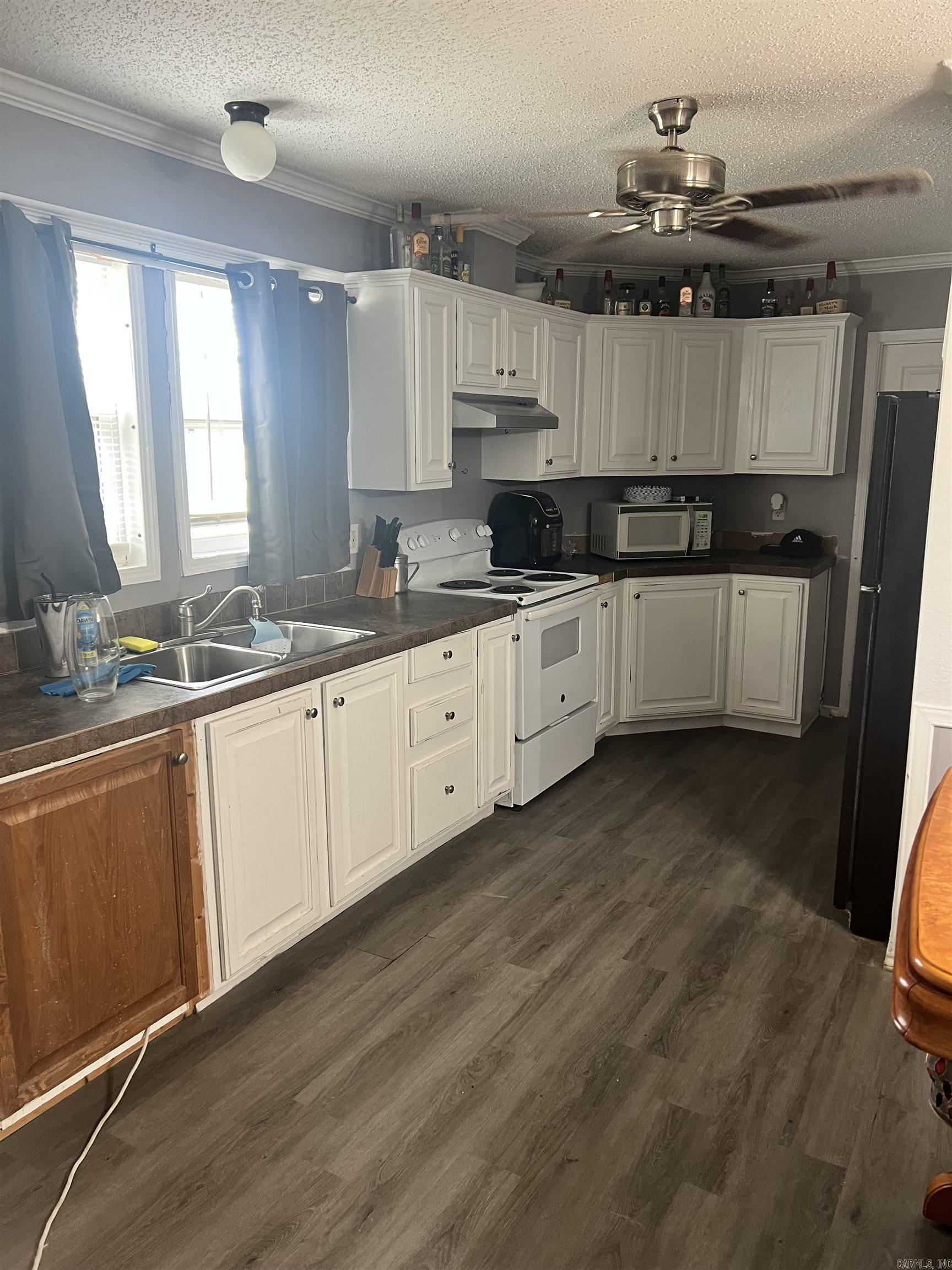 452 Turner Road Property Photo 4