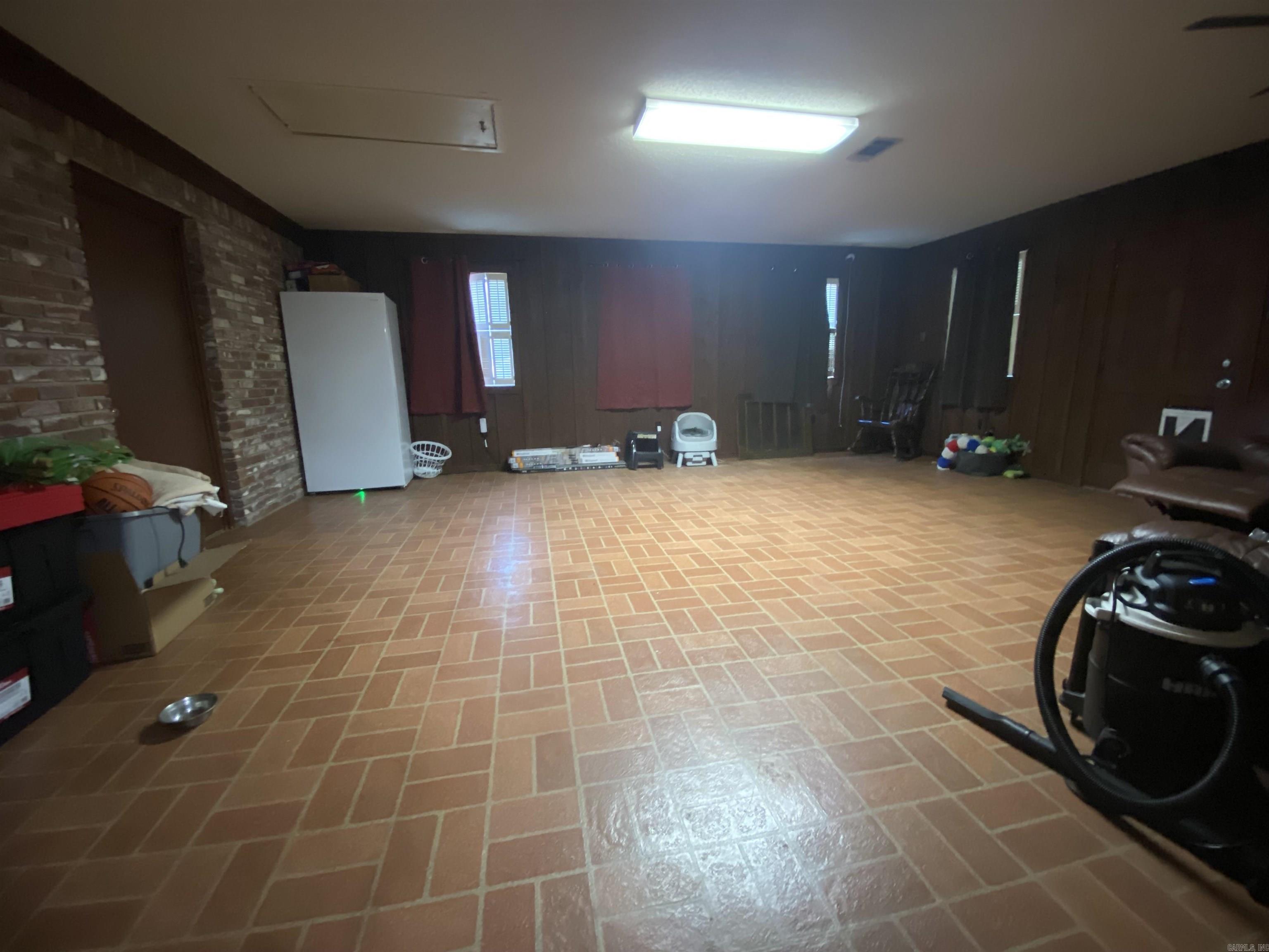 632 Sharp Property Photo 6