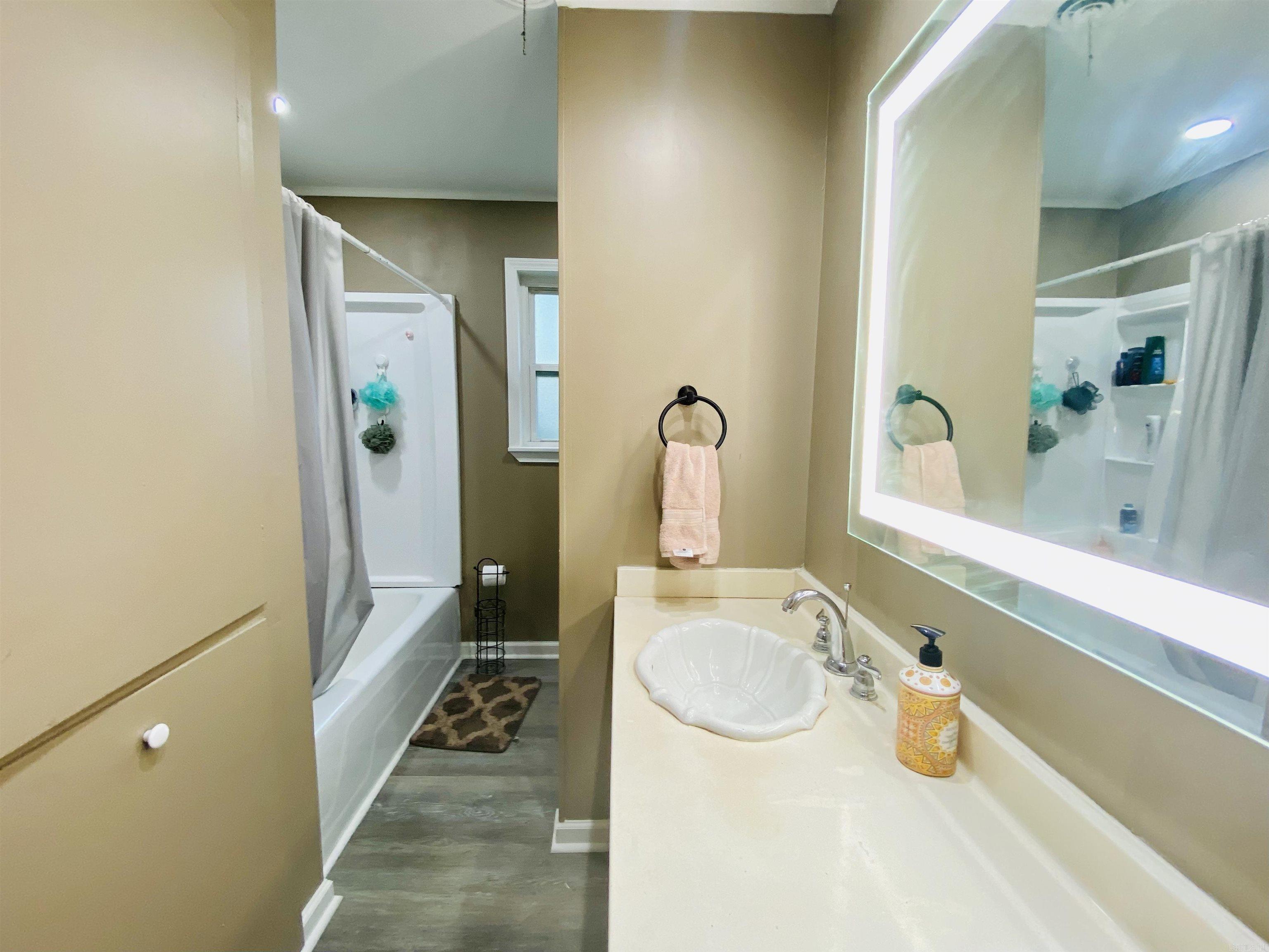 632 Sharp Property Photo 9