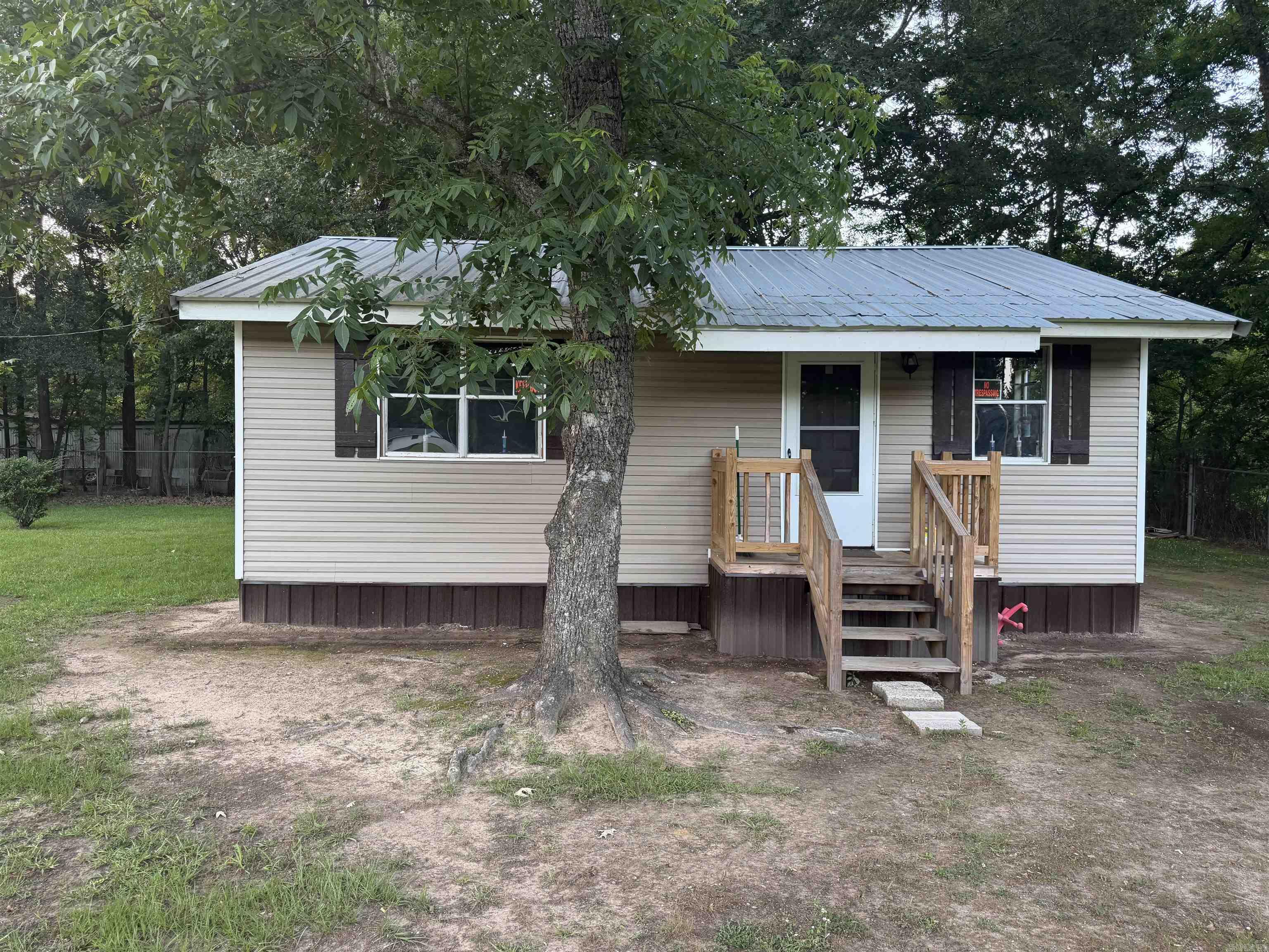 616 Jenkins Drive Property Photo 3