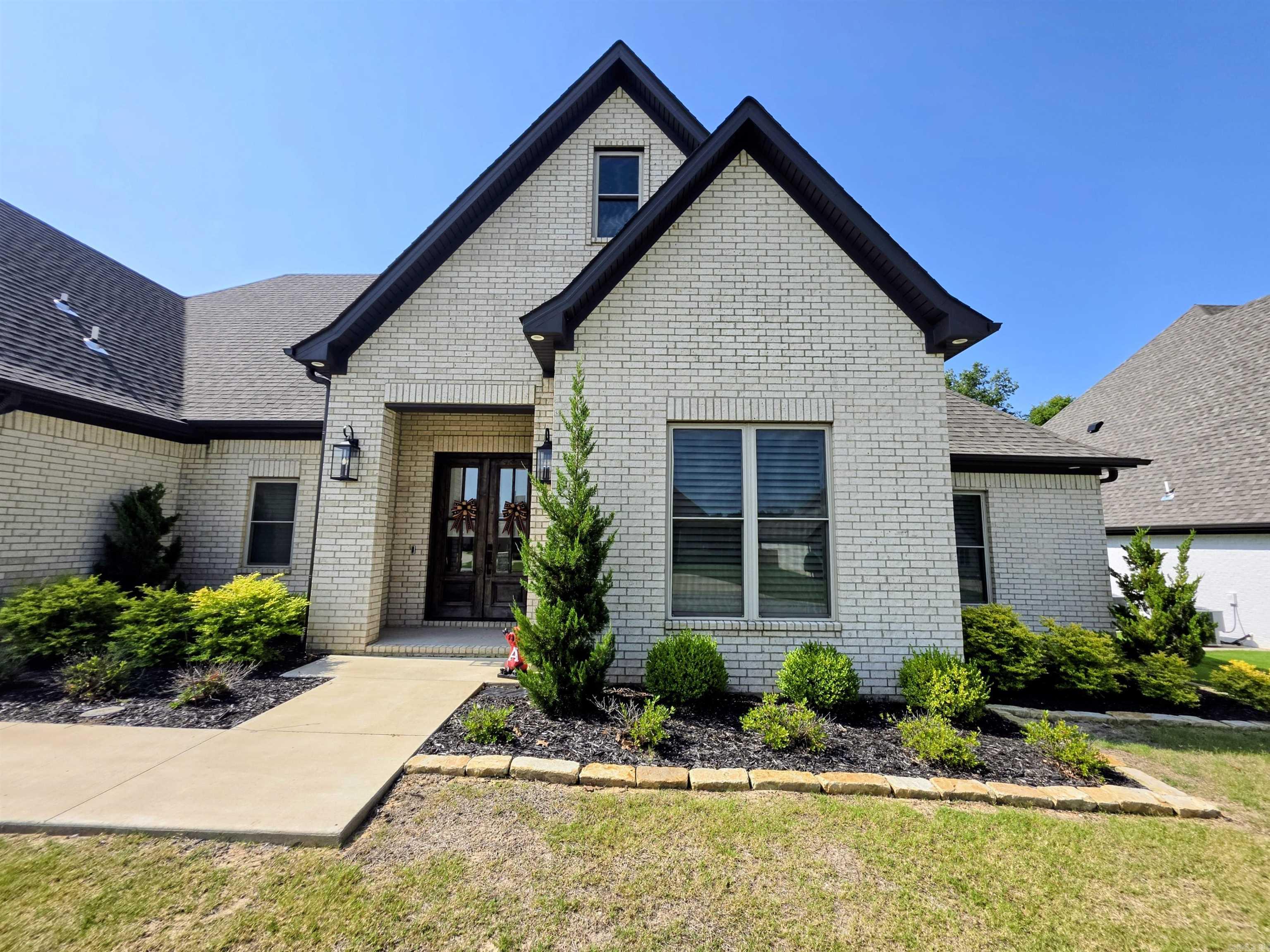 2227 Addison Cove Property Photo 5