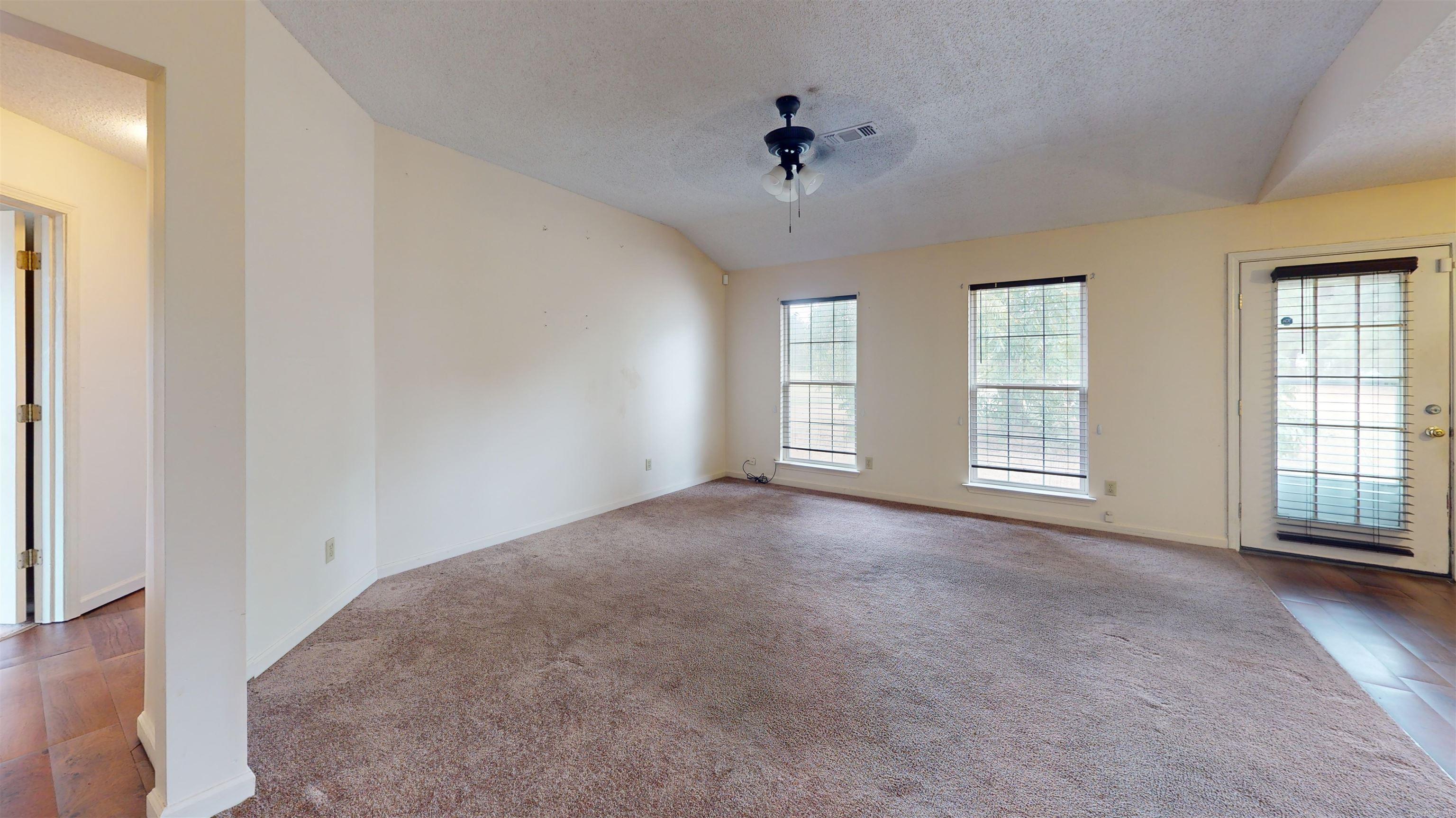 396 County Road 652 Property Photo 2