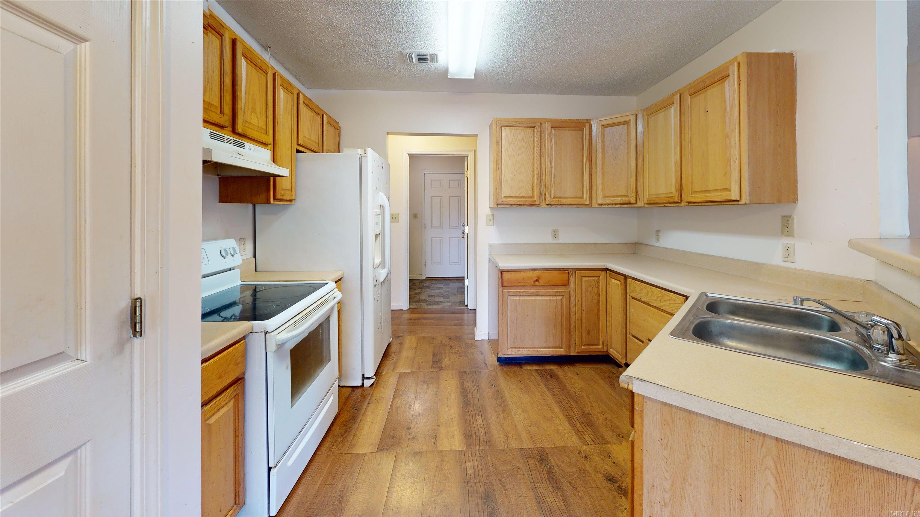396 County Road 652 Property Photo 6