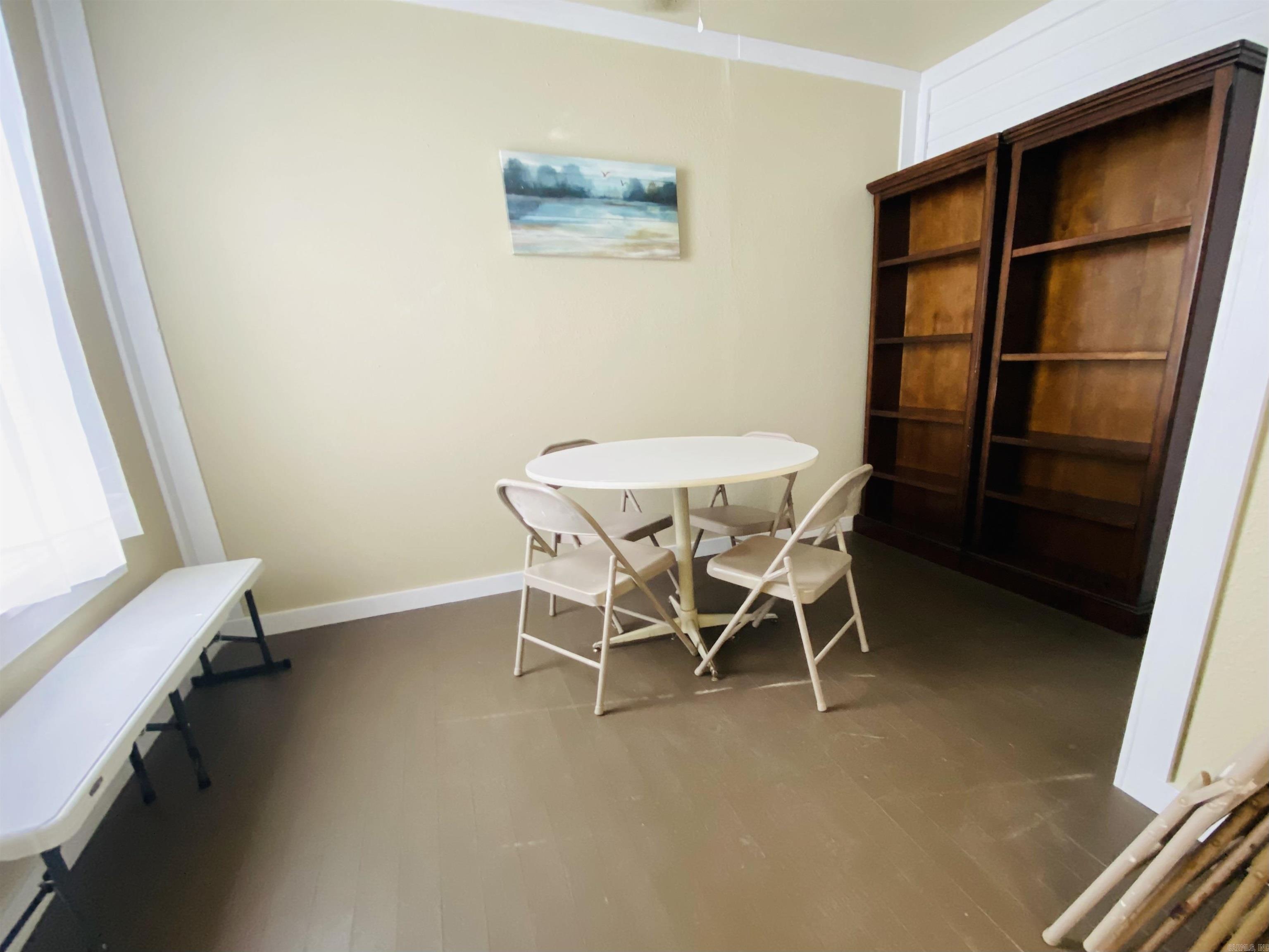 124 Gail Property Photo 11