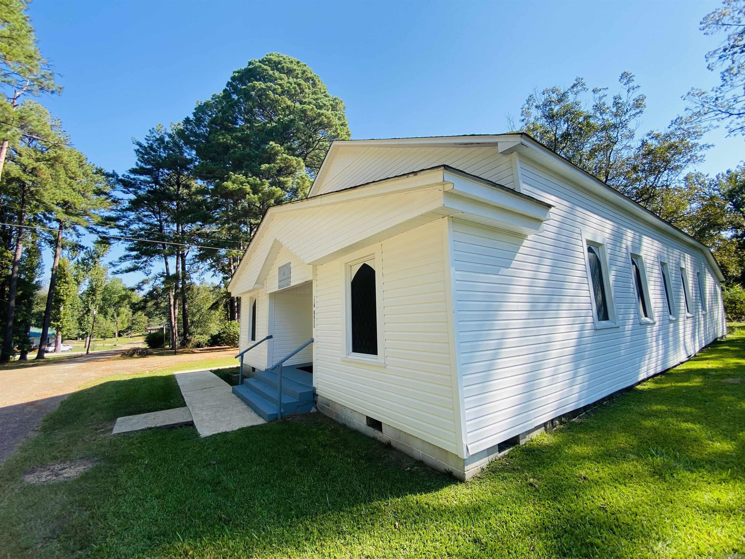 124 Gail Property Photo 12