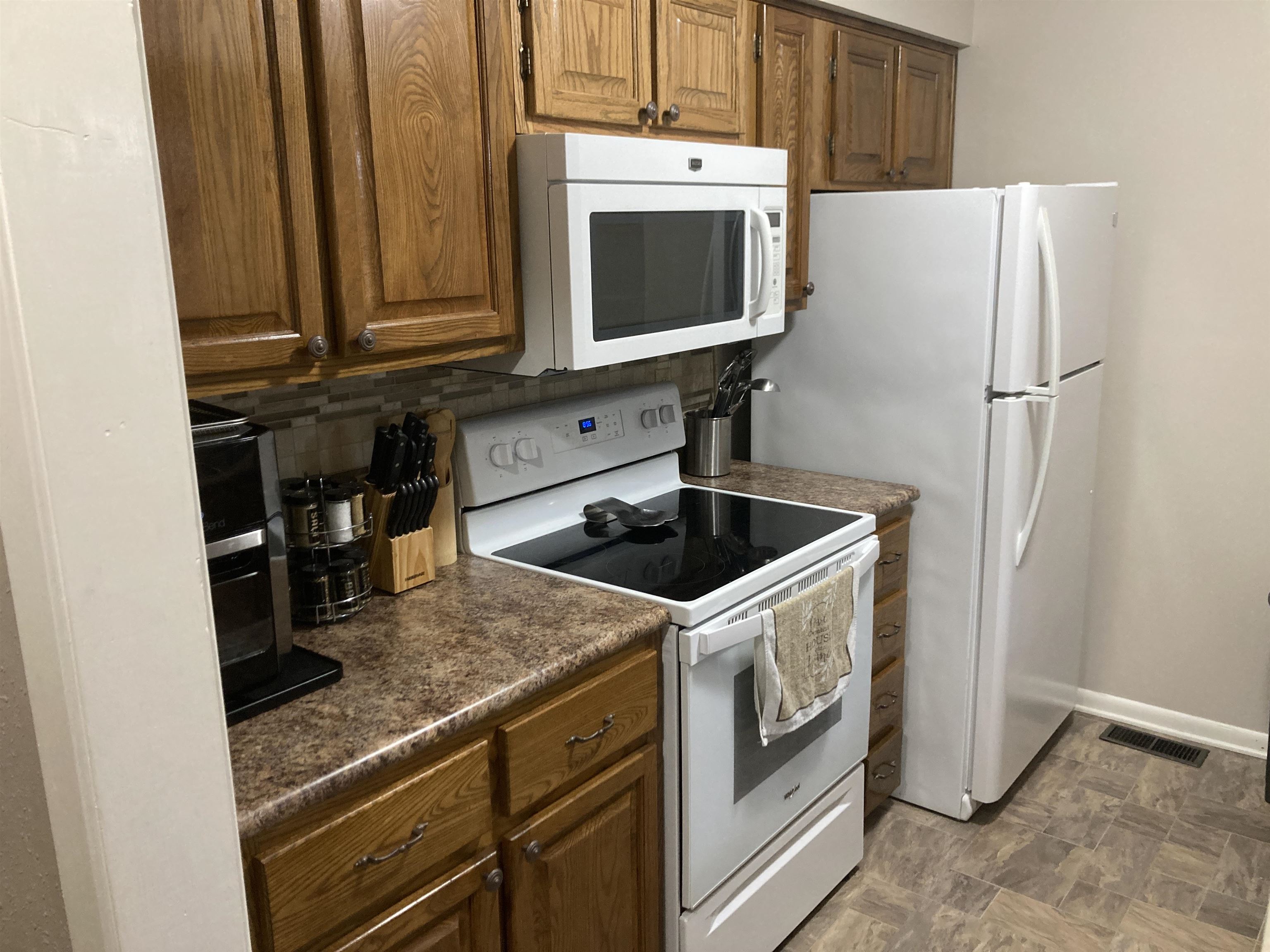 12 Akokisa Drive Property Photo 5