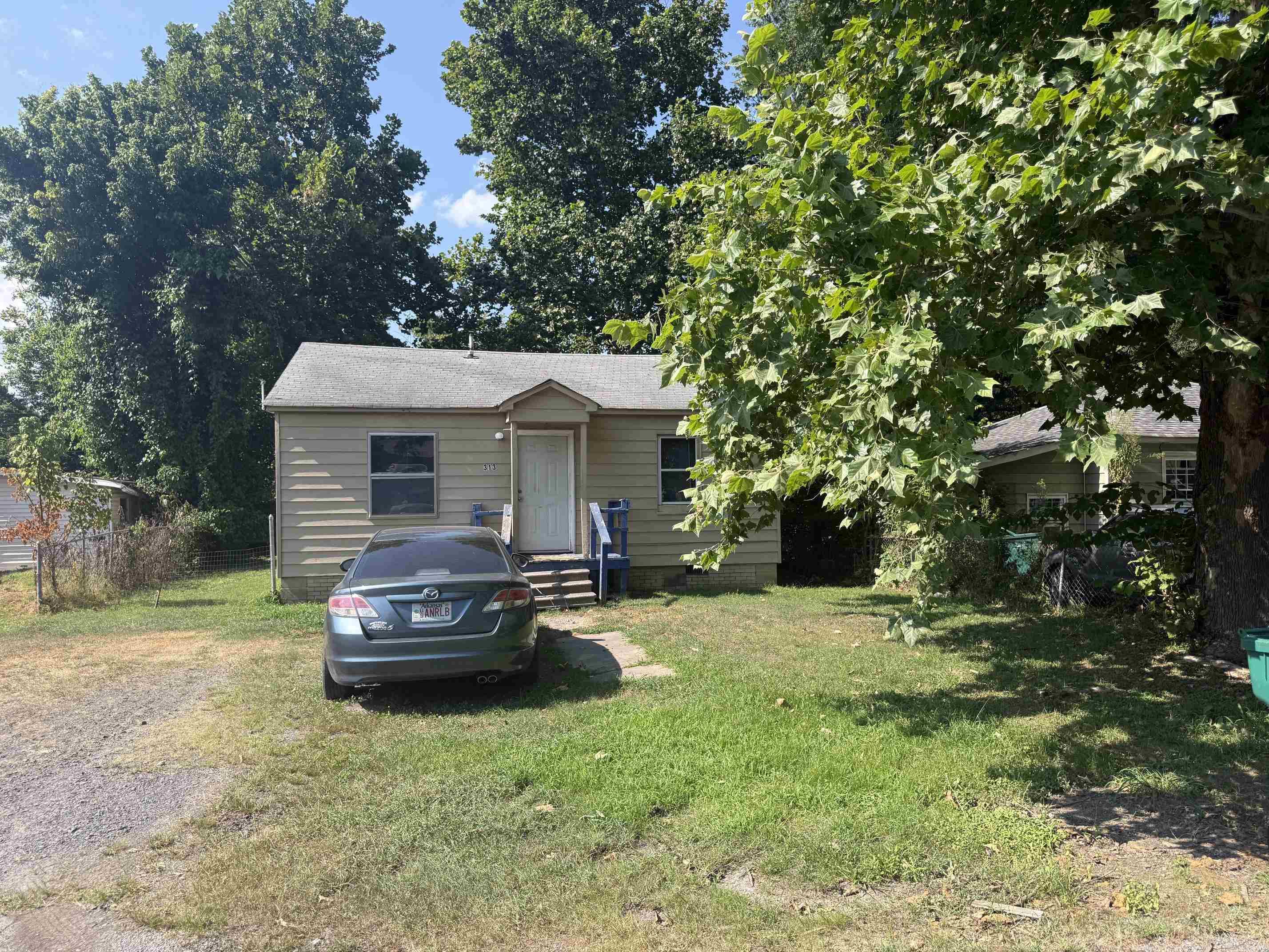 8 W House Package Street Property Photo 2