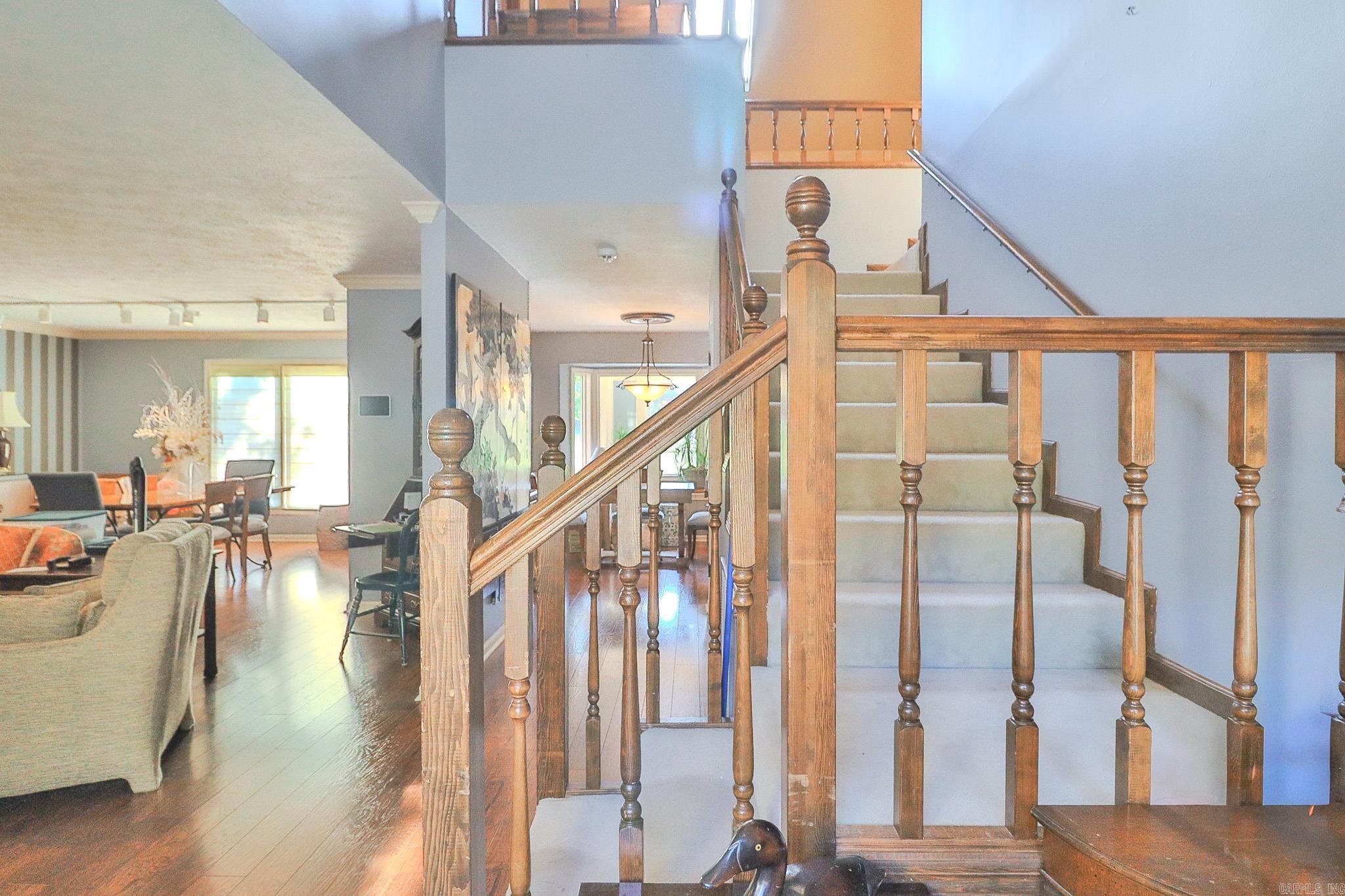 1509 Hillcrest Drive Property Photo 5