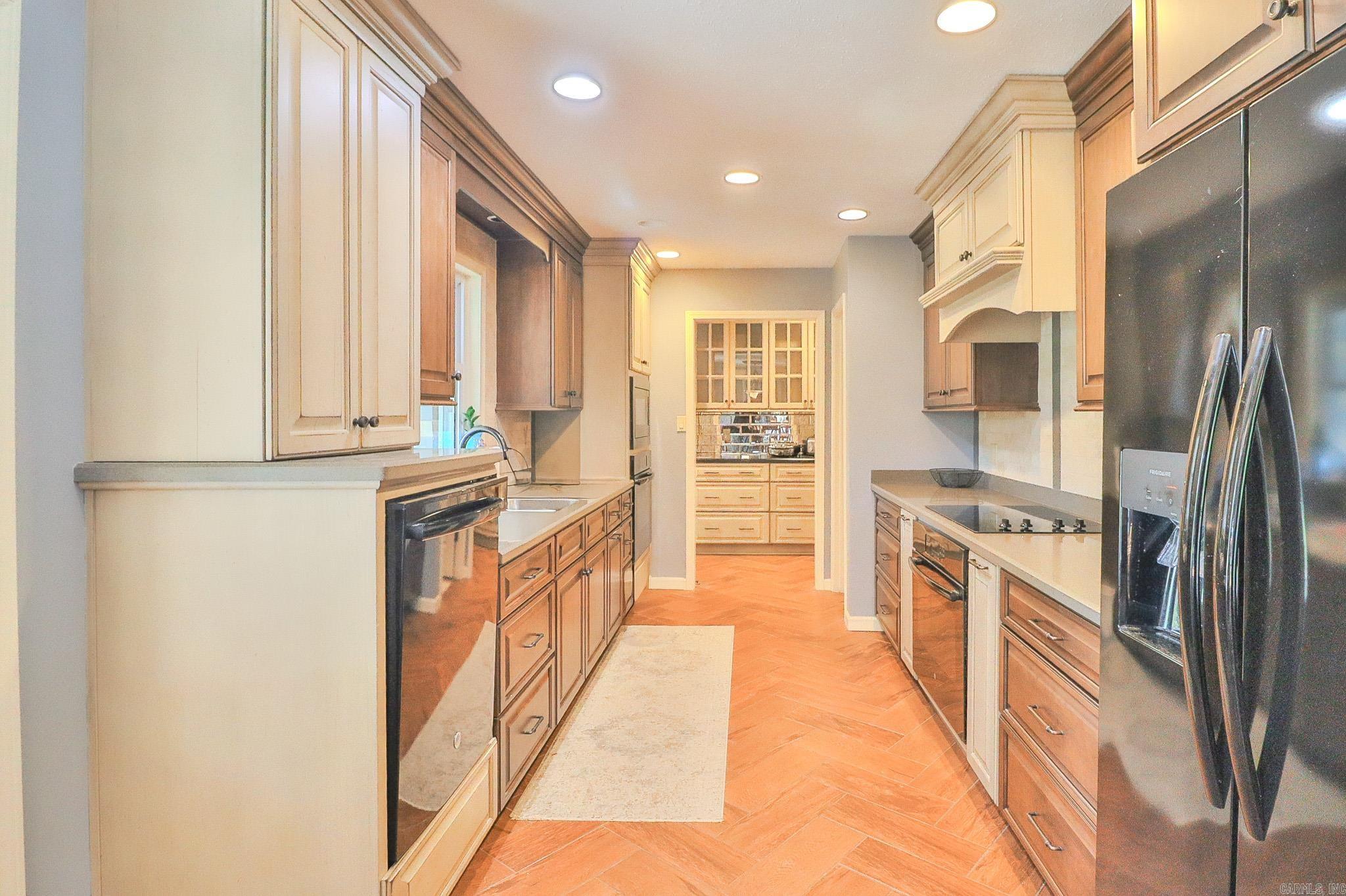 1509 Hillcrest Drive Property Photo 10
