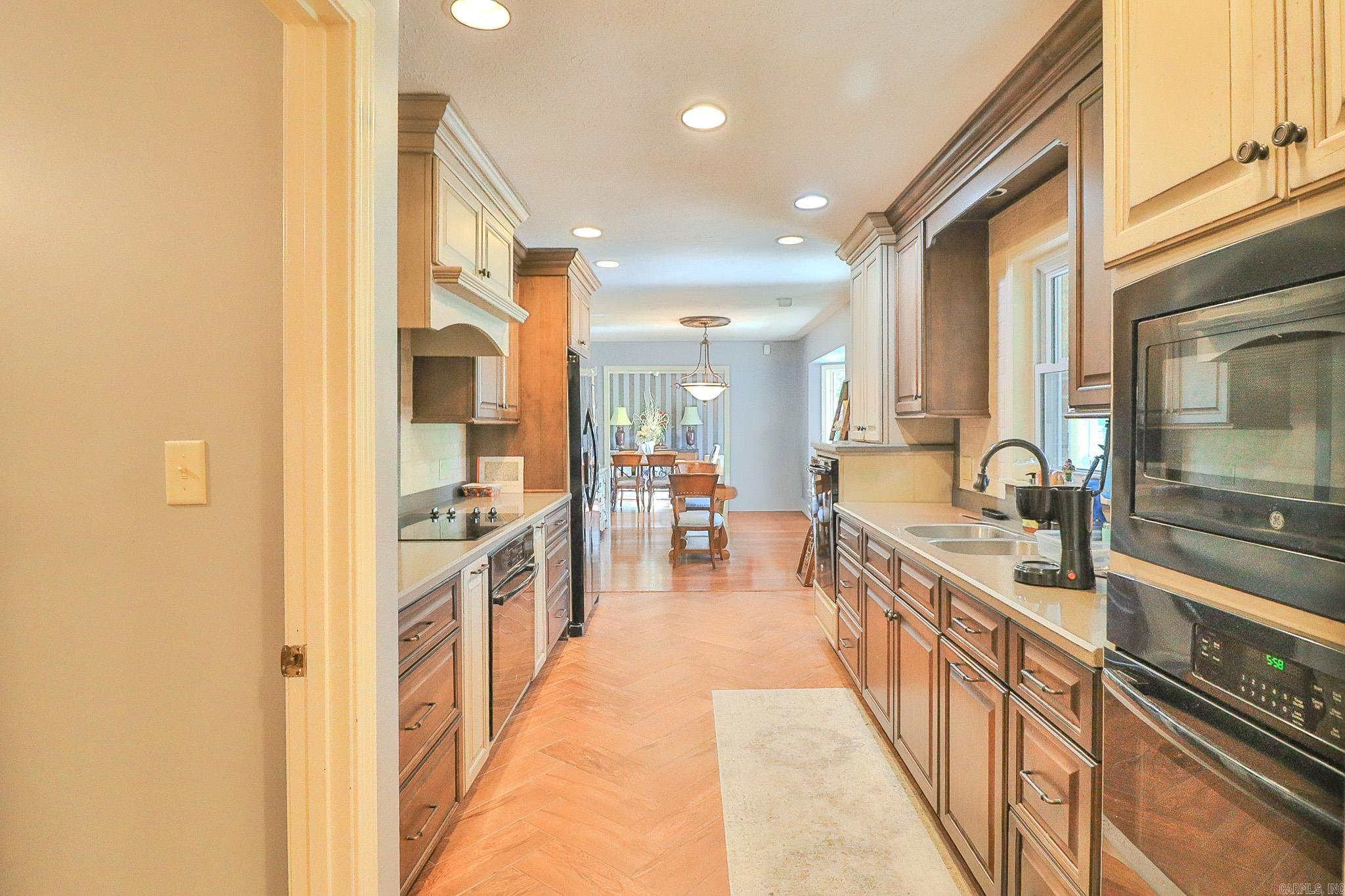 1509 Hillcrest Drive Property Photo 11