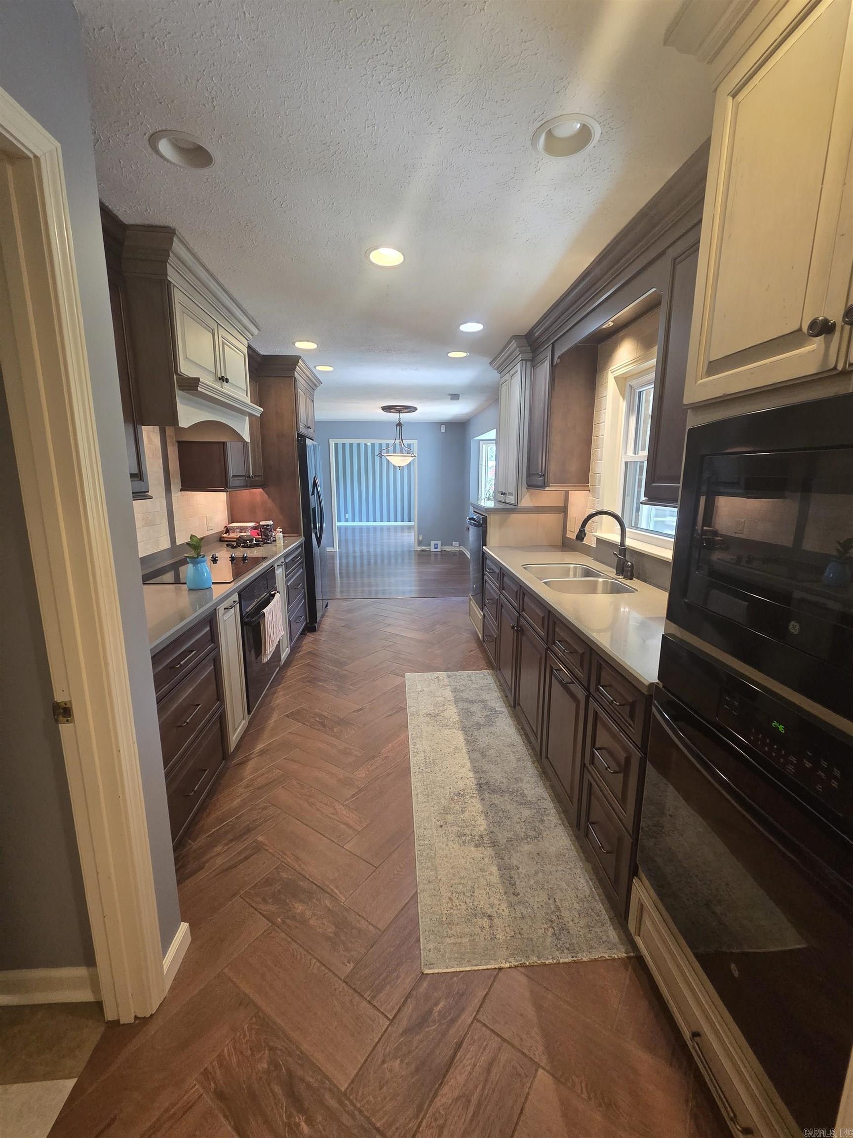 1509 Hillcrest Drive Property Photo 15