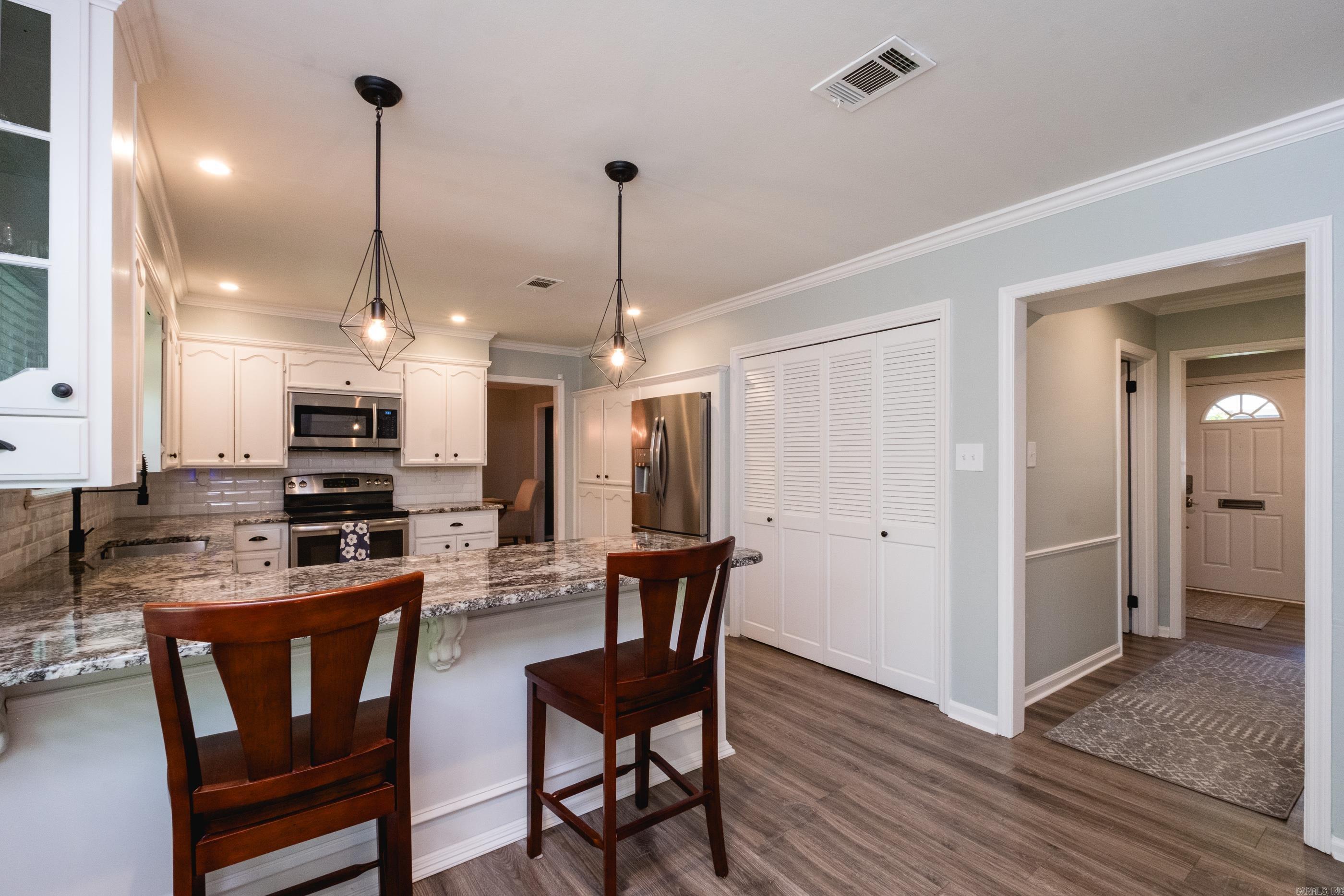 3 Coachlight Circle Property Photo 16