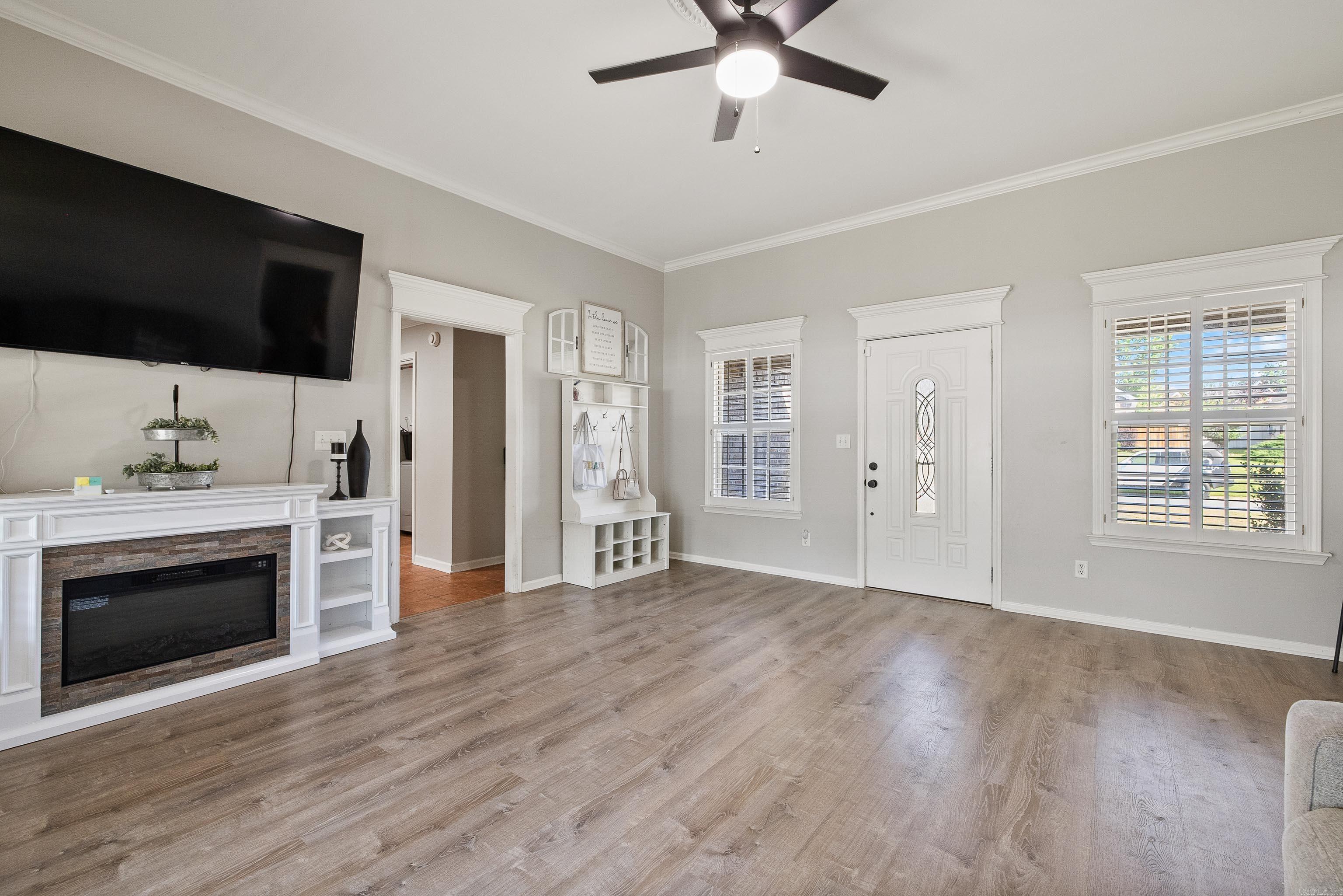 2316 Pleasant Forest Drive Property Photo 4