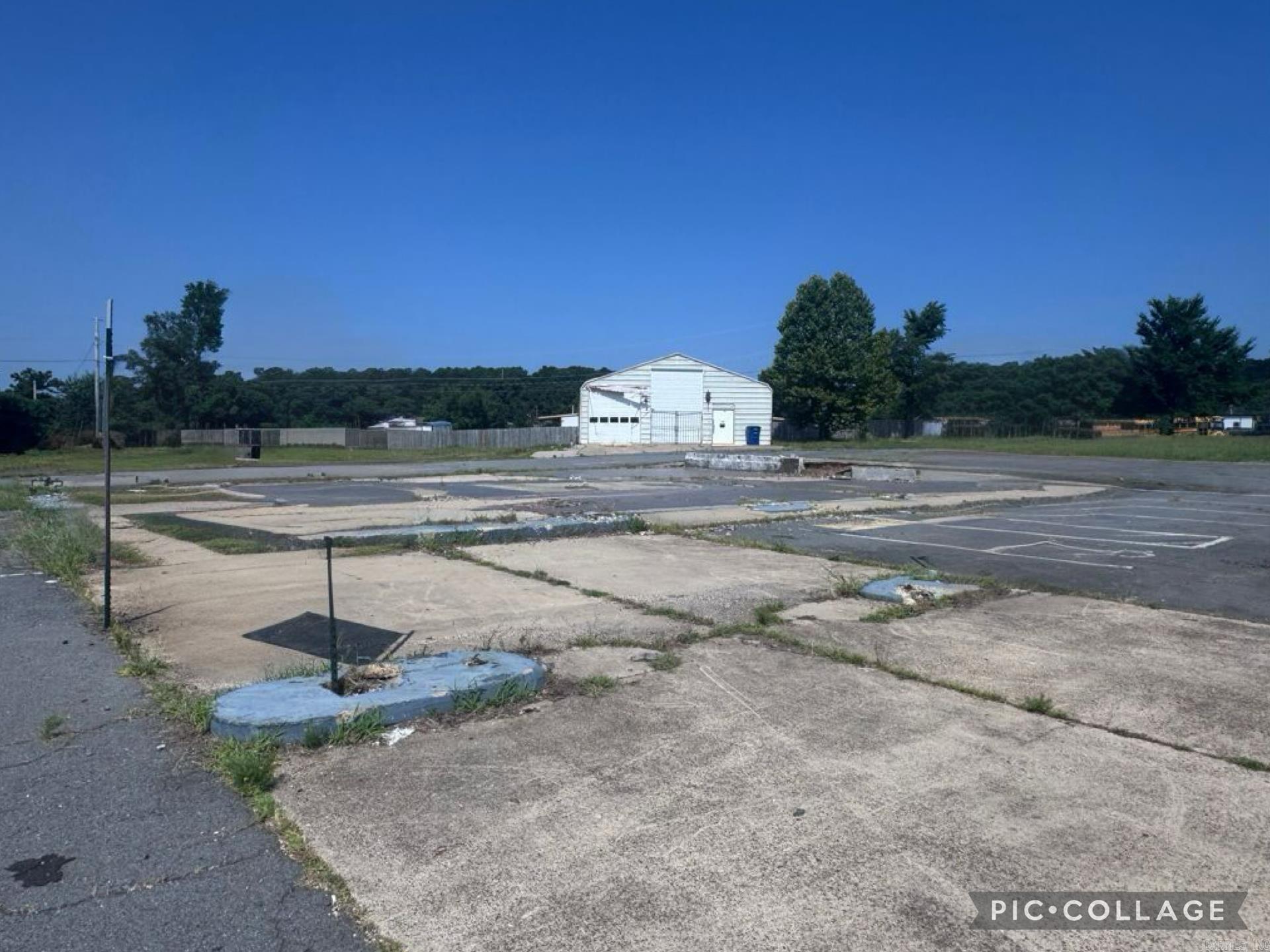 5501 Macarthur Dr Property Photo 1