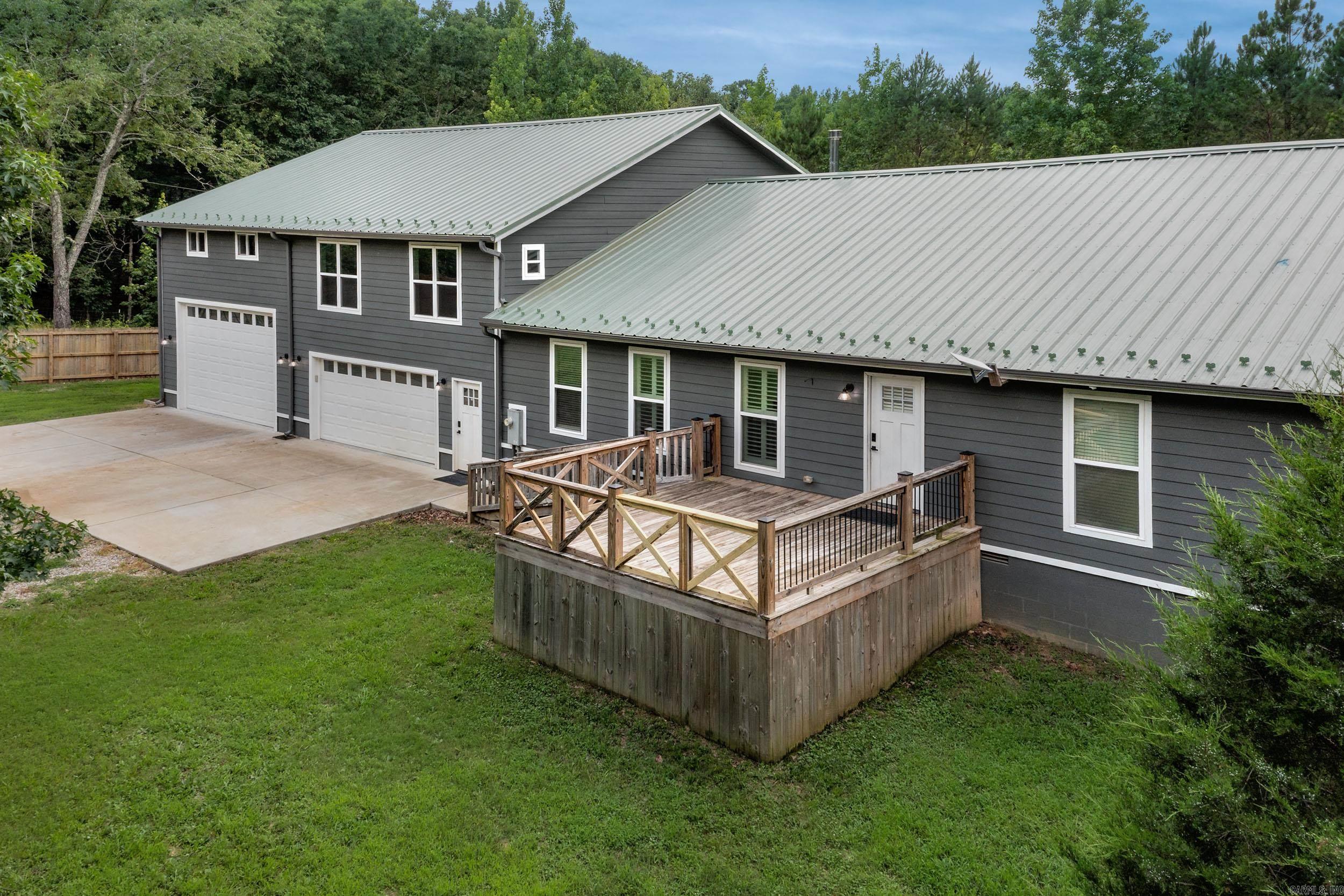 8635 Sparks Road Property Photo 4