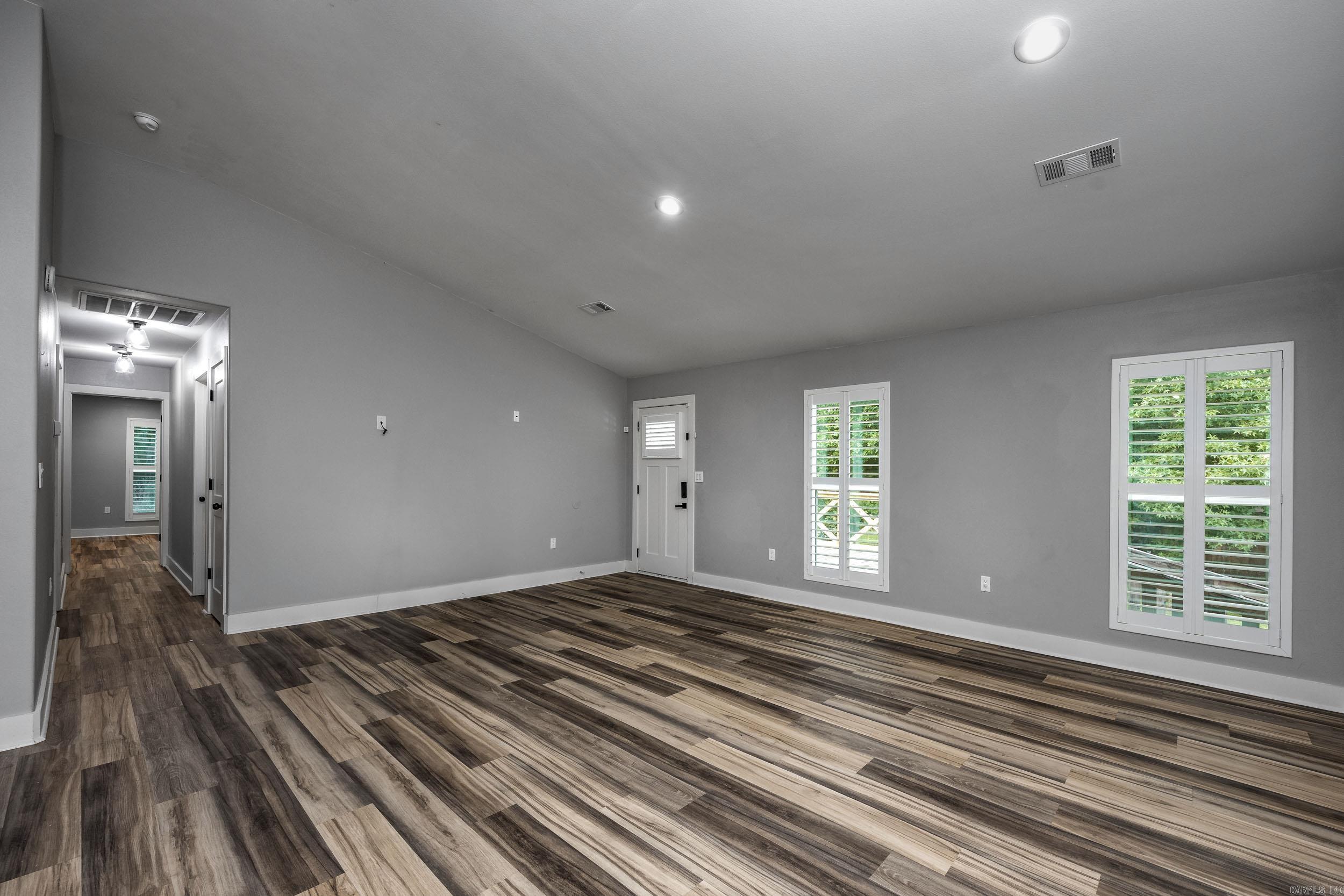 8635 Sparks Road Property Photo 10