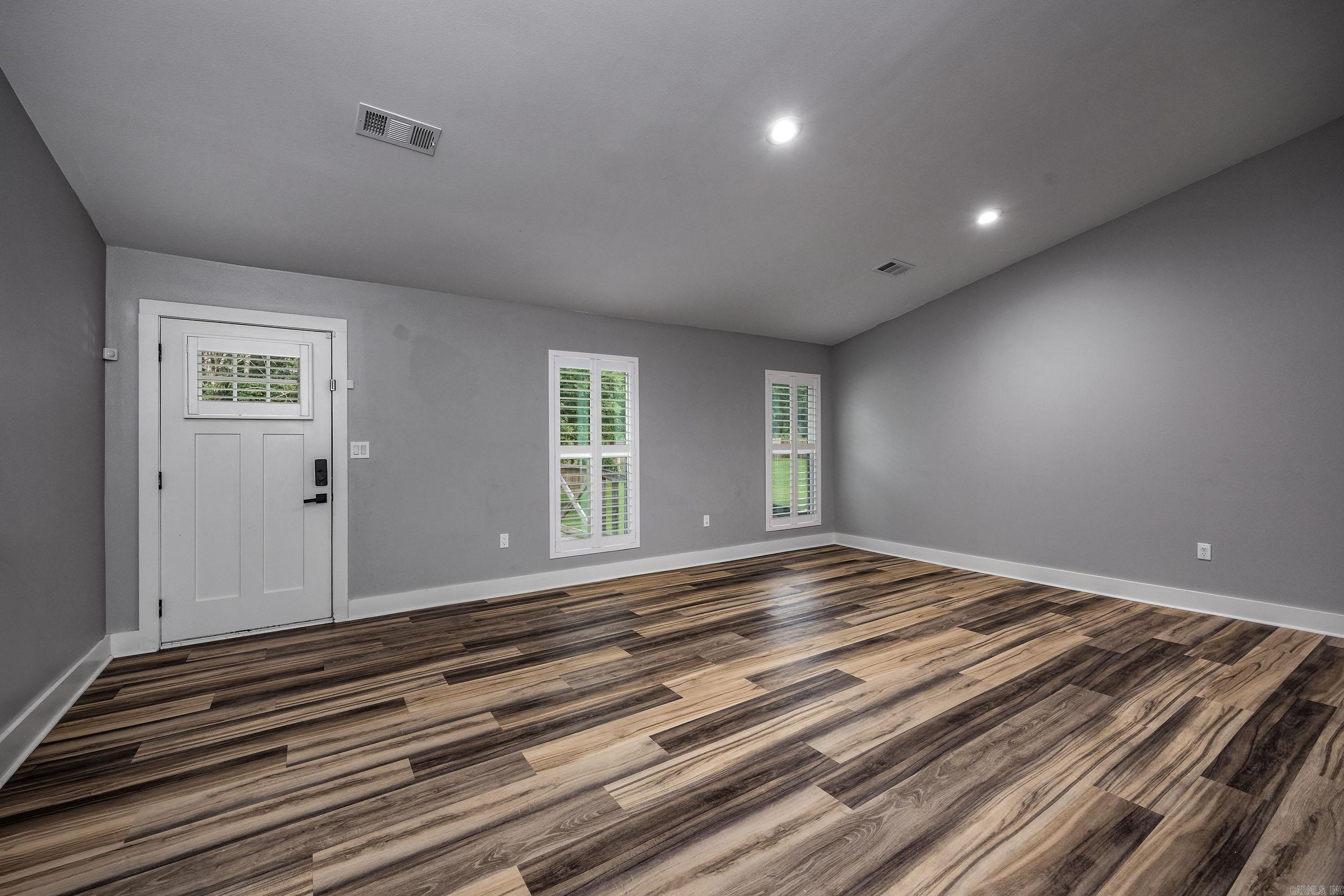 8635 Sparks Road Property Photo 11