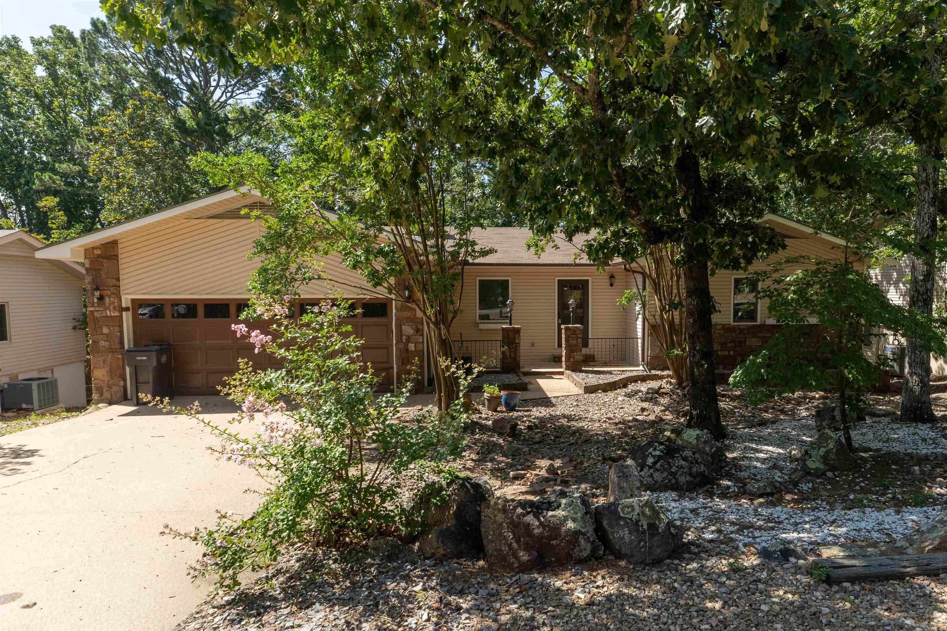 12 Alava Lane Property Photo 2