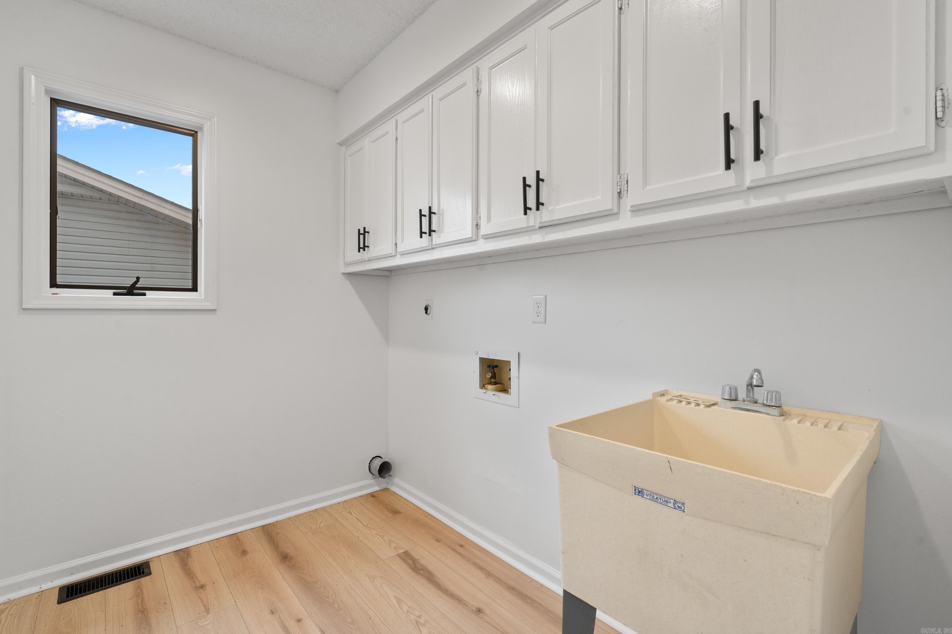 12 Alava Lane Property Photo 16