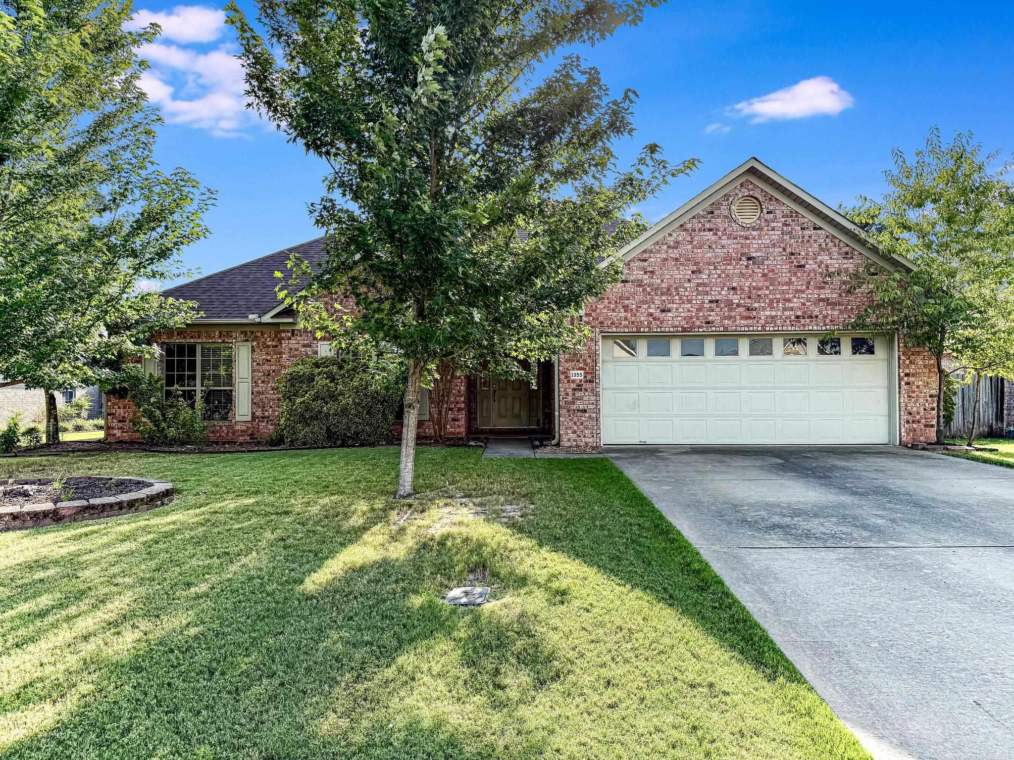 1355 Stone Crest Property Photo 1
