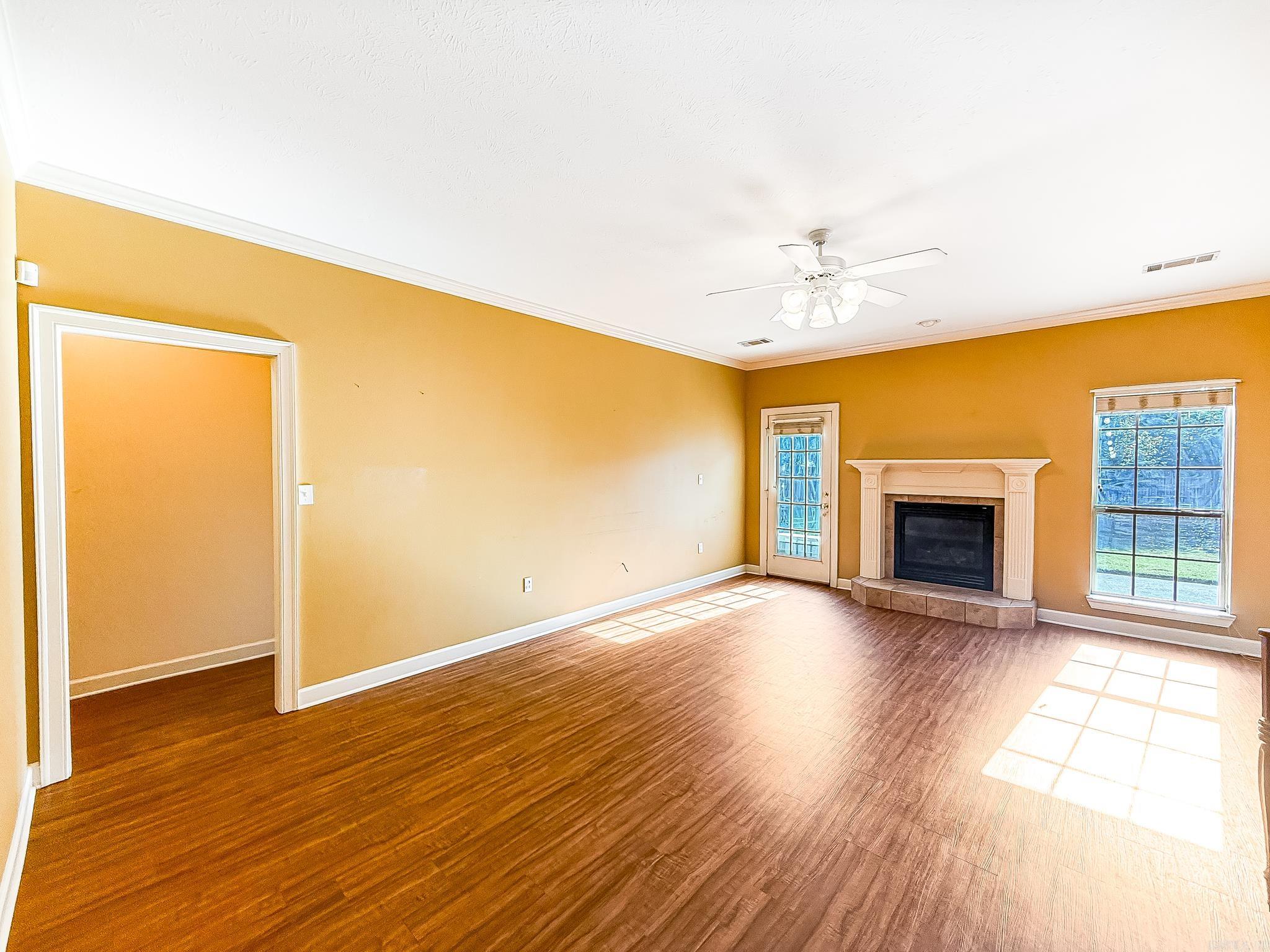 1355 Stone Crest Property Photo 4