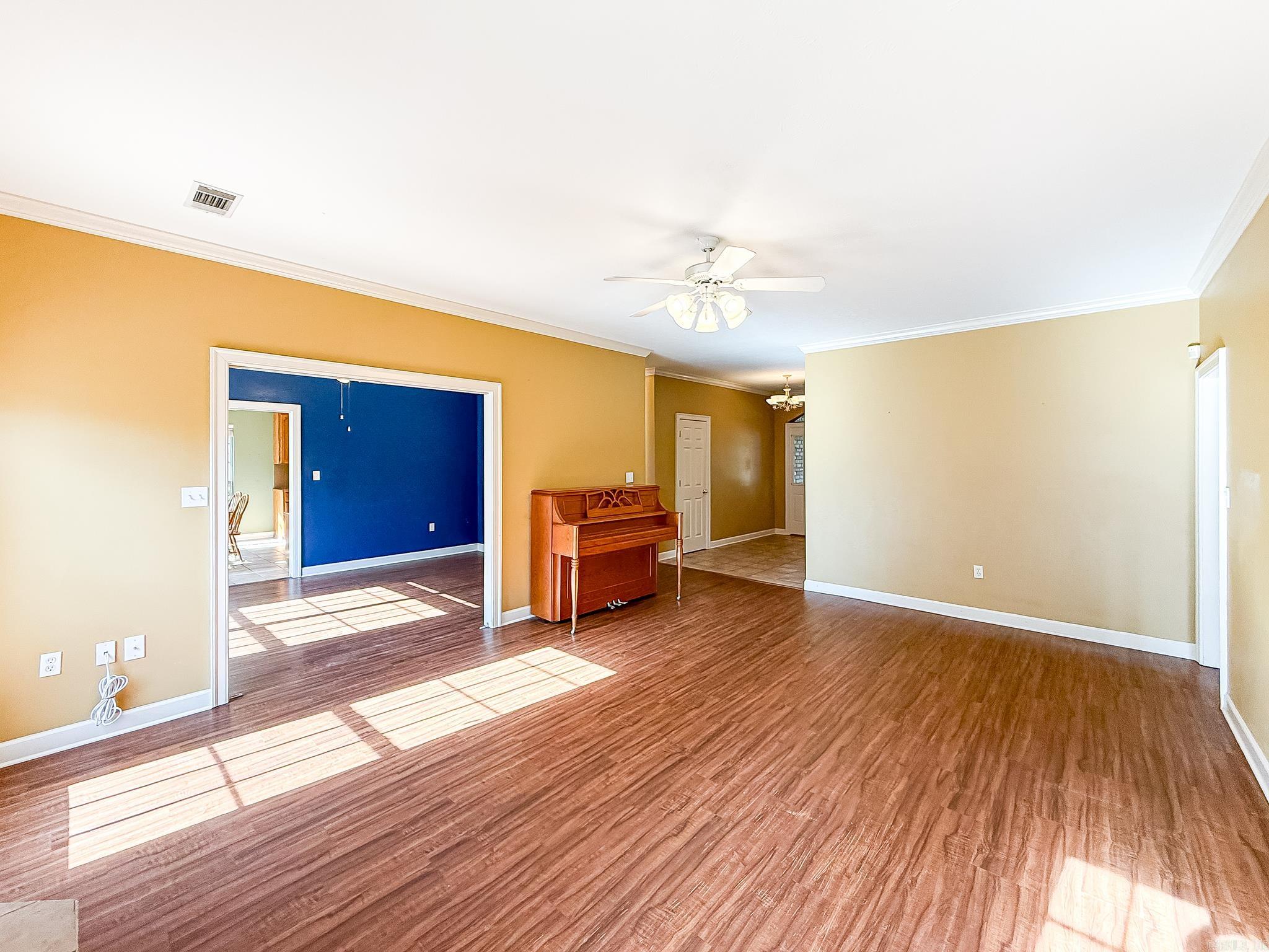 1355 Stone Crest Property Photo 5