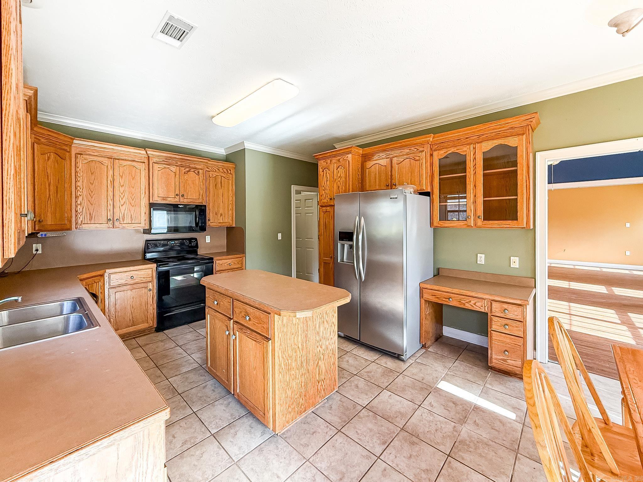 1355 Stone Crest Property Photo 7