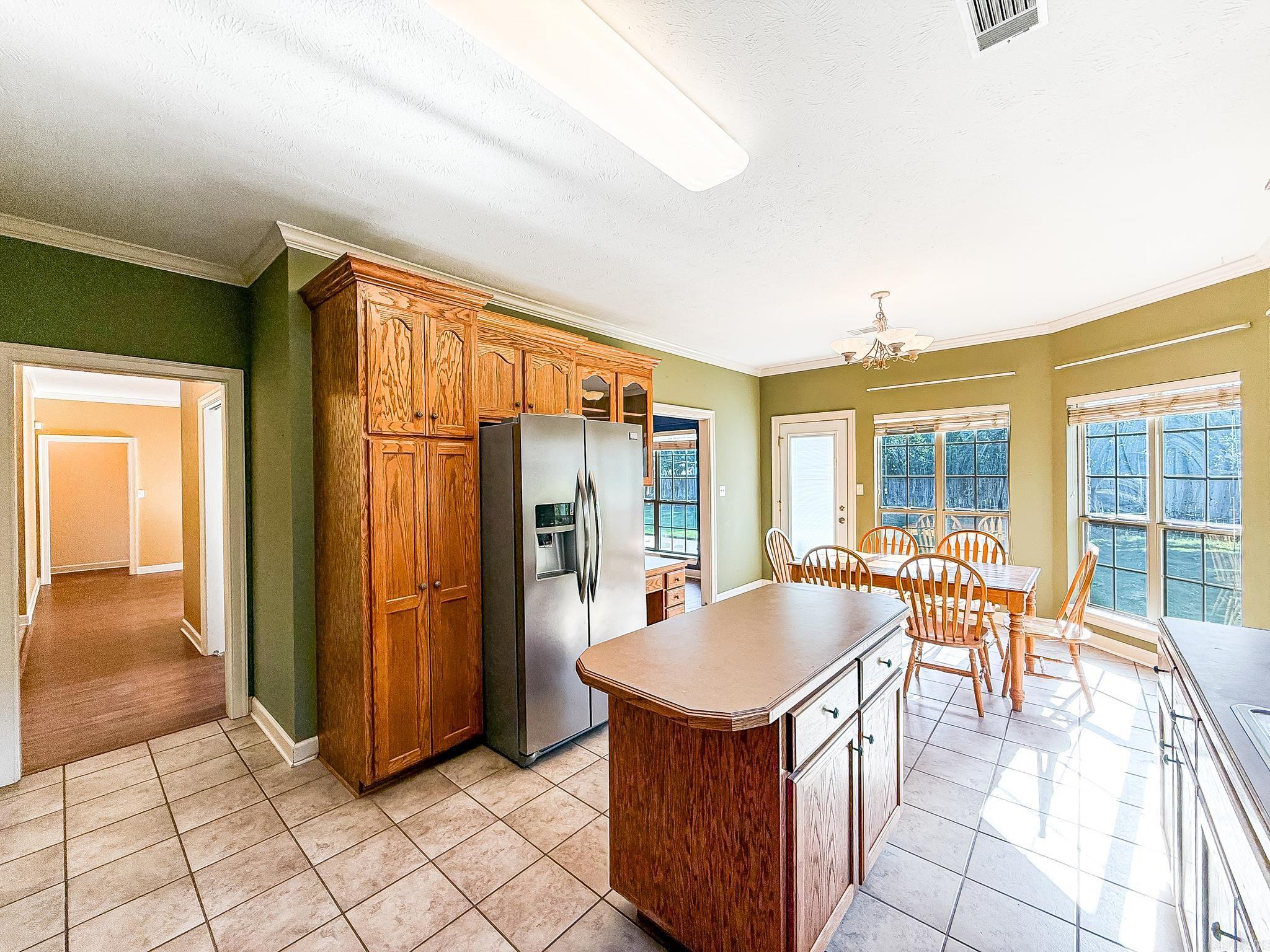 1355 Stone Crest Property Photo 8