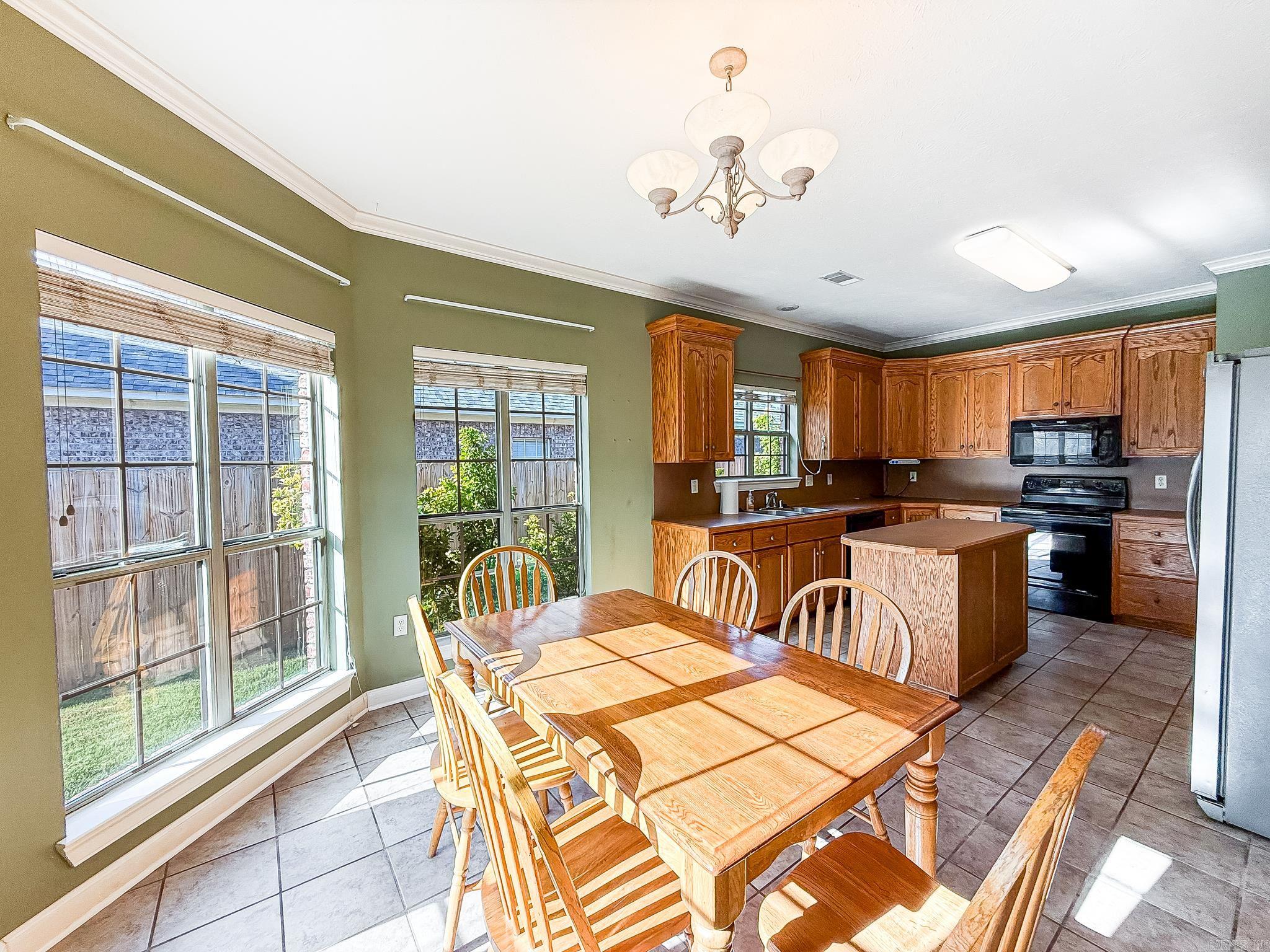 1355 Stone Crest Property Photo 10