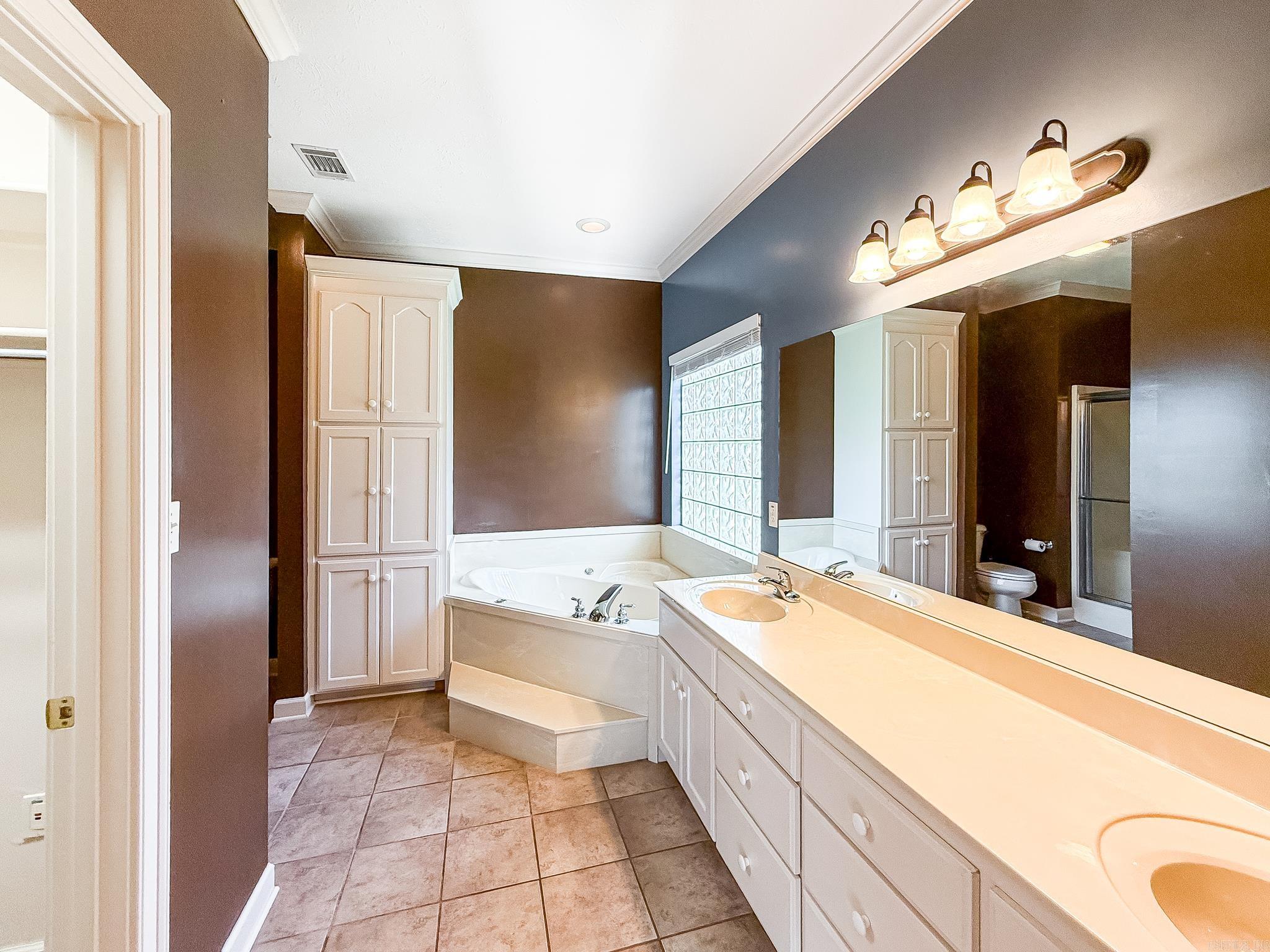 1355 Stone Crest Property Photo 14