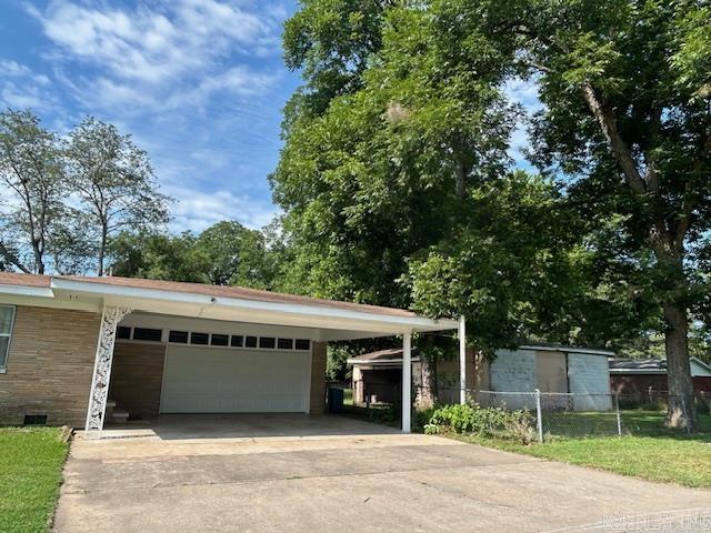 217 Mills Street Property Photo 6