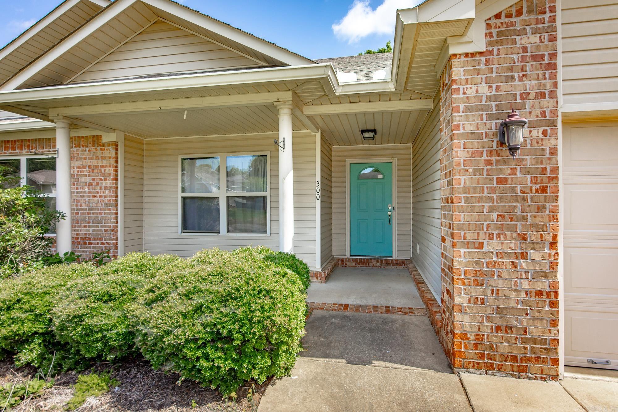 300 Weathering Lane Property Photo 2