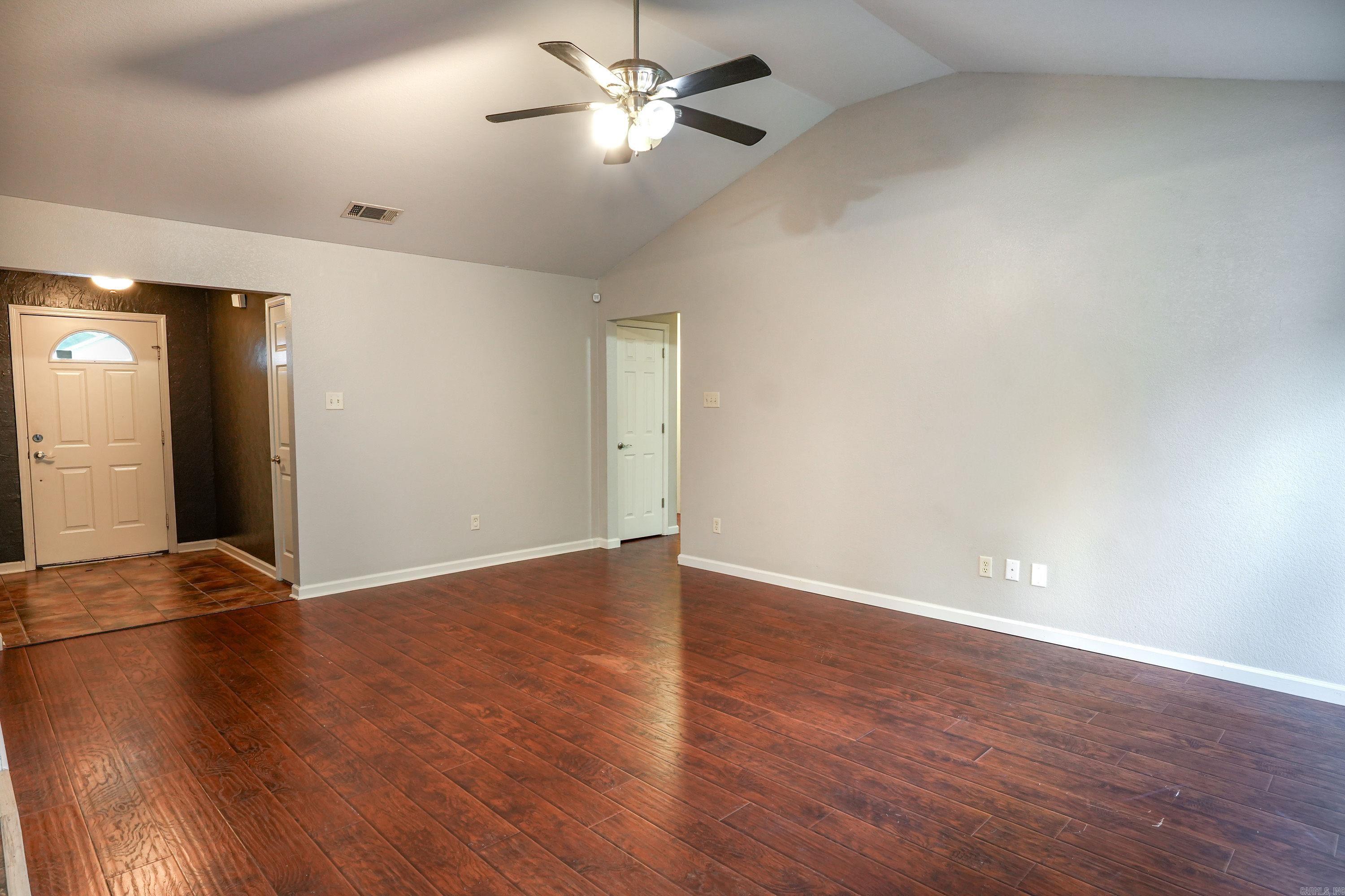 300 Weathering Lane Property Photo 7