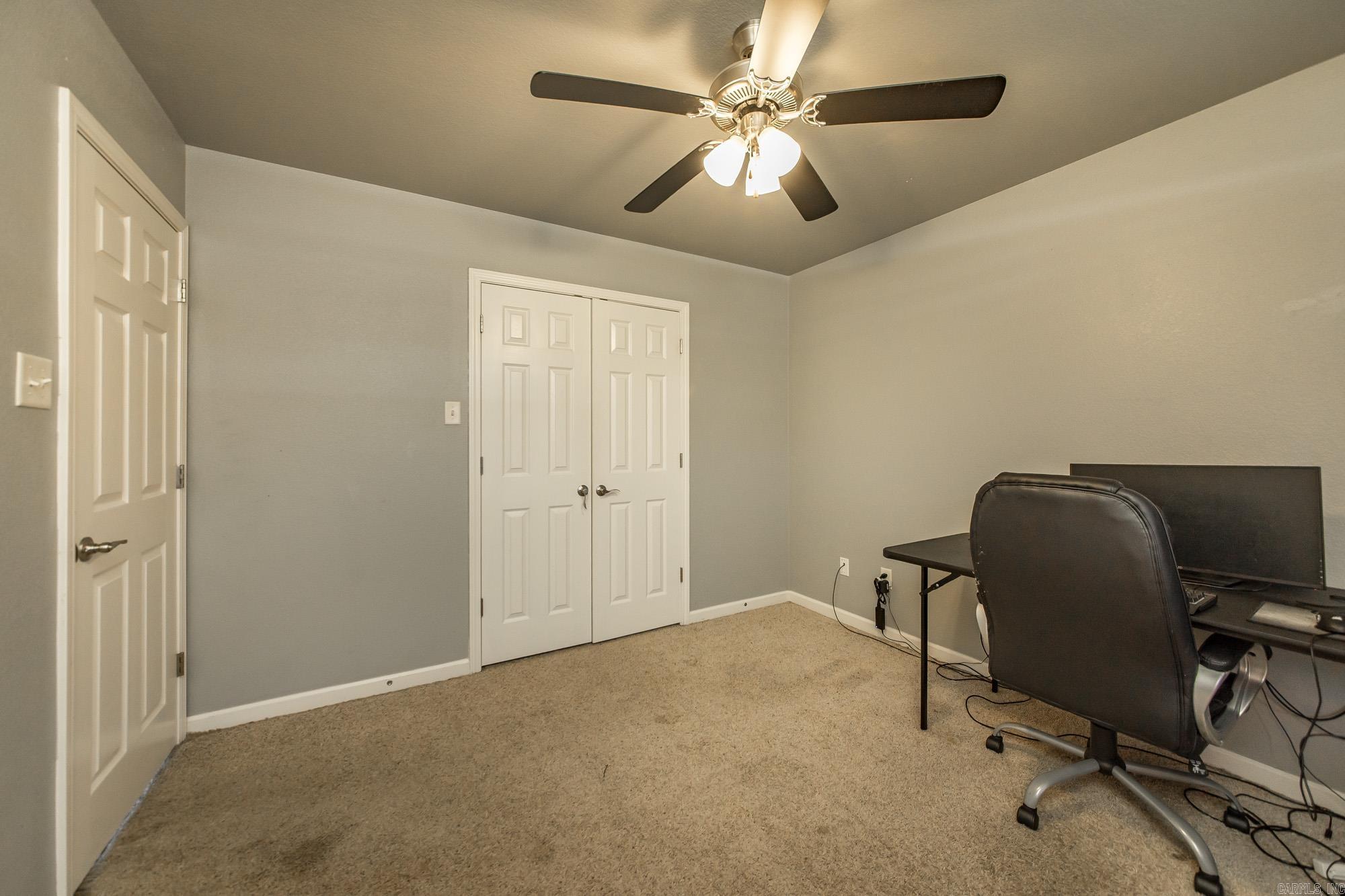 300 Weathering Lane Property Photo 16