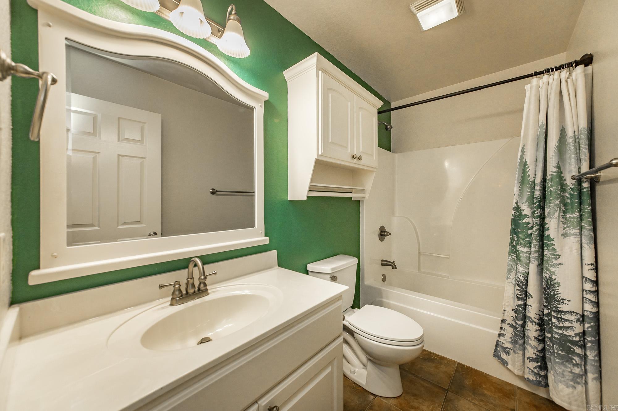 300 Weathering Lane Property Photo 18
