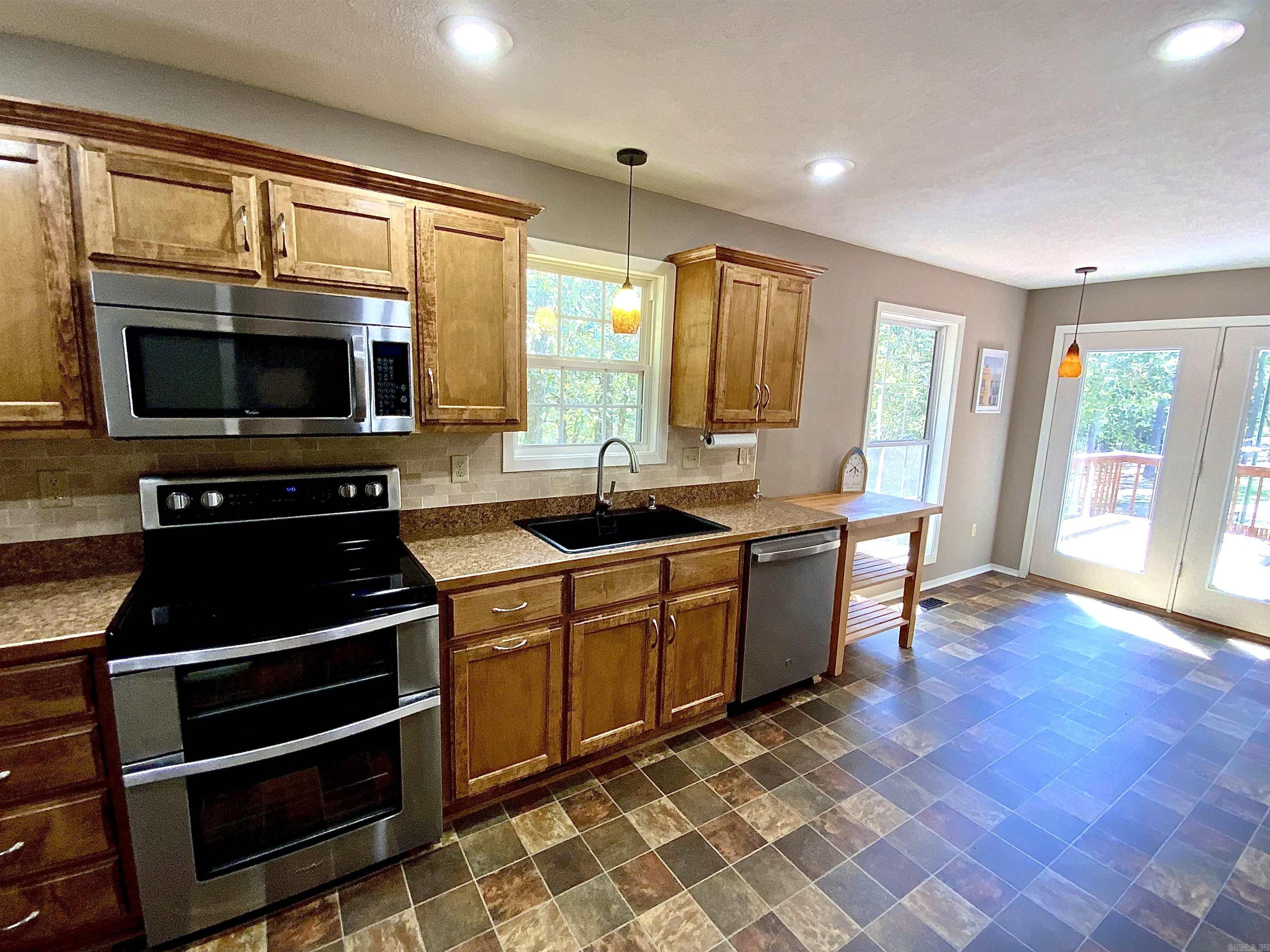 29 Harbor Hill Road Property Photo 7