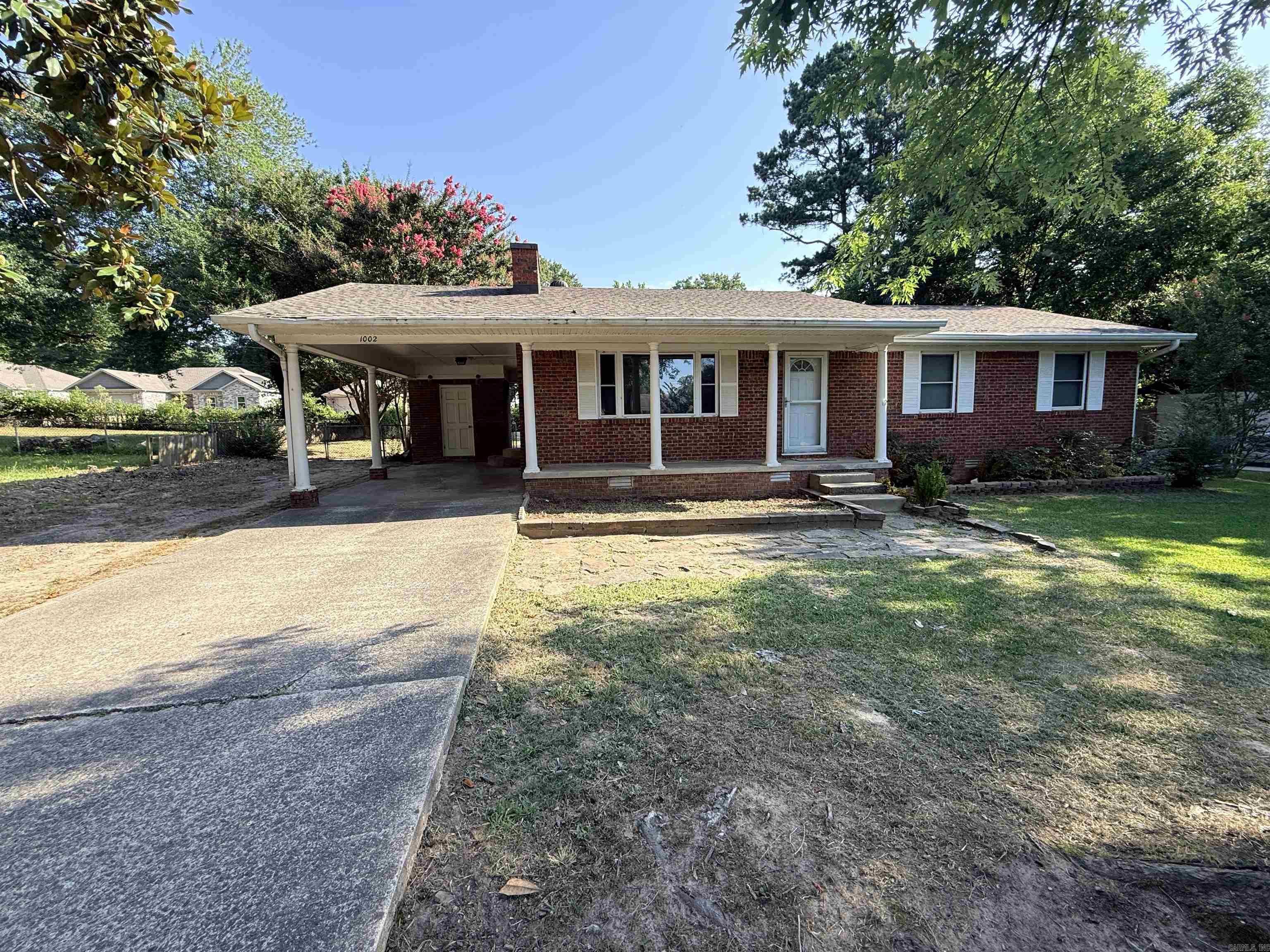 1002 Eastern Ave Property Photo 3