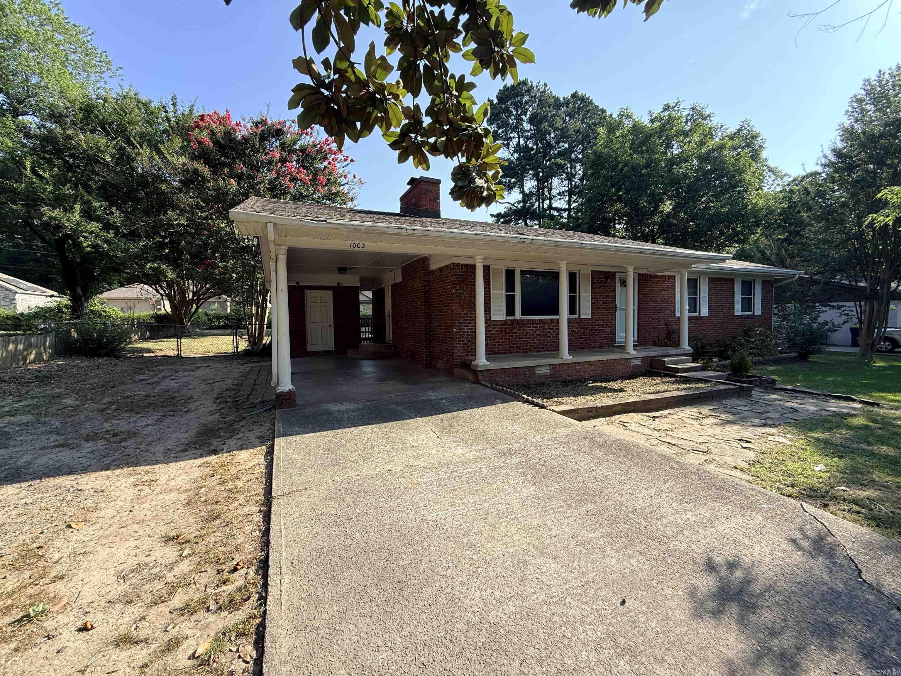 1002 Eastern Ave Property Photo 4