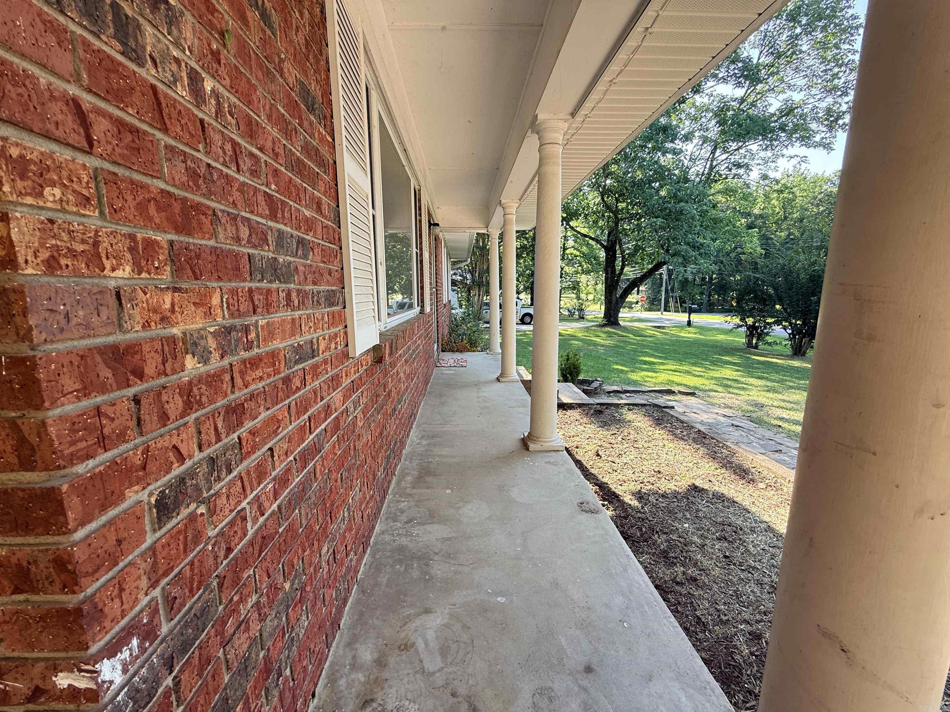1002 Eastern Ave Property Photo 5