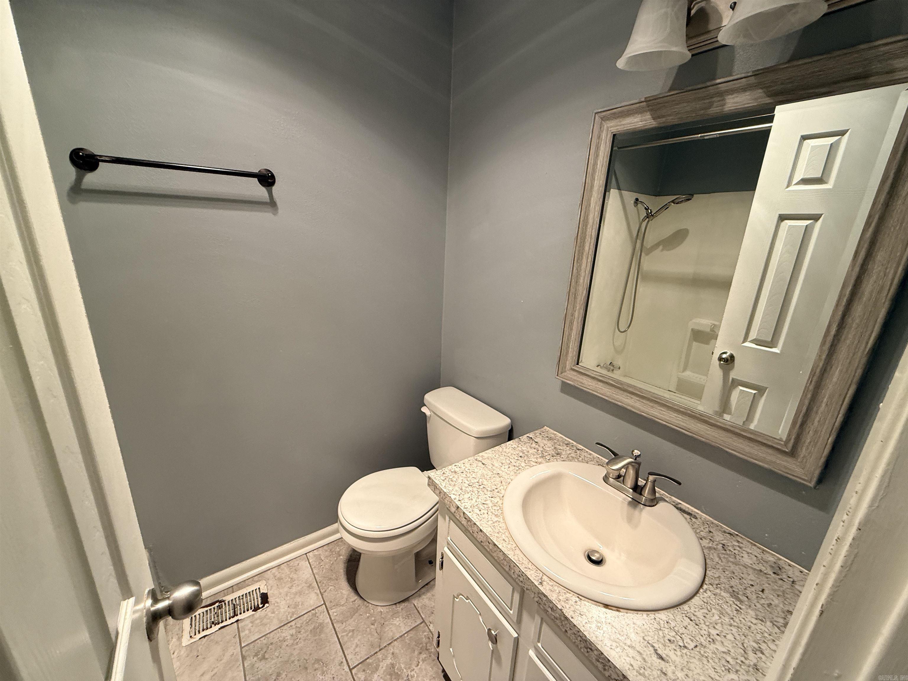 1002 Eastern Ave Property Photo 21