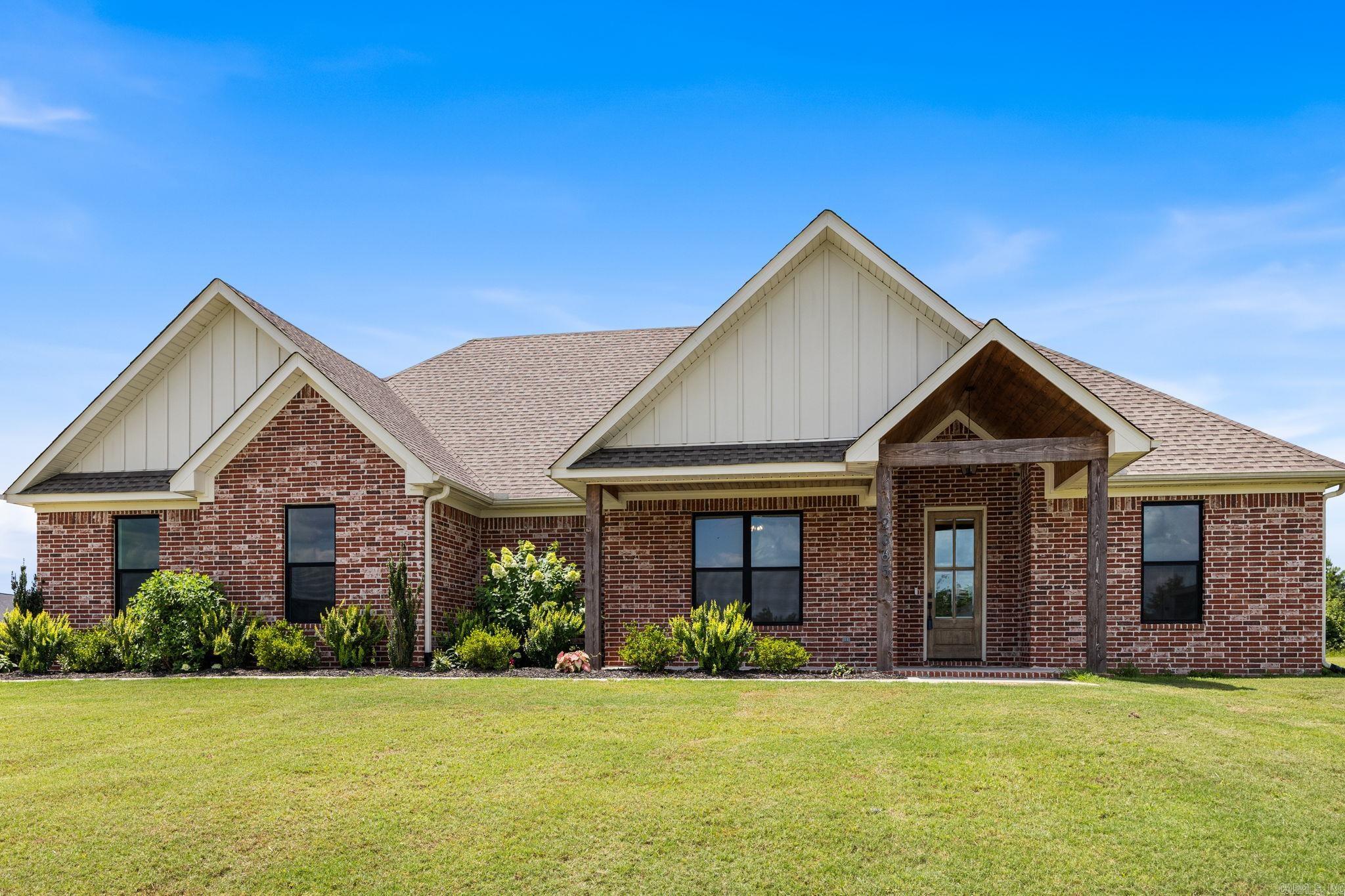 2065 Kaysen Ln Property Photo 1