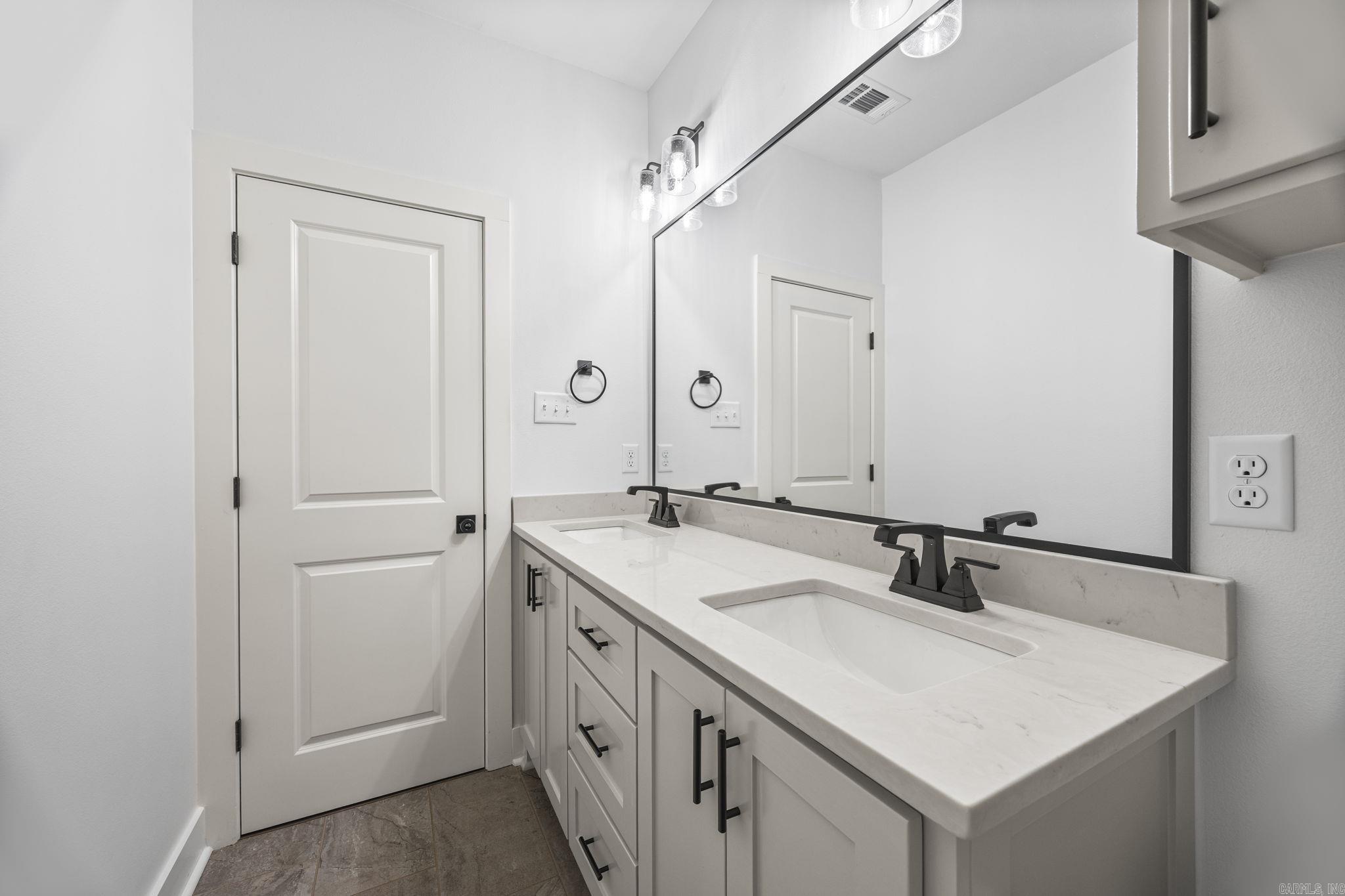 2065 Kaysen Ln Property Photo 23