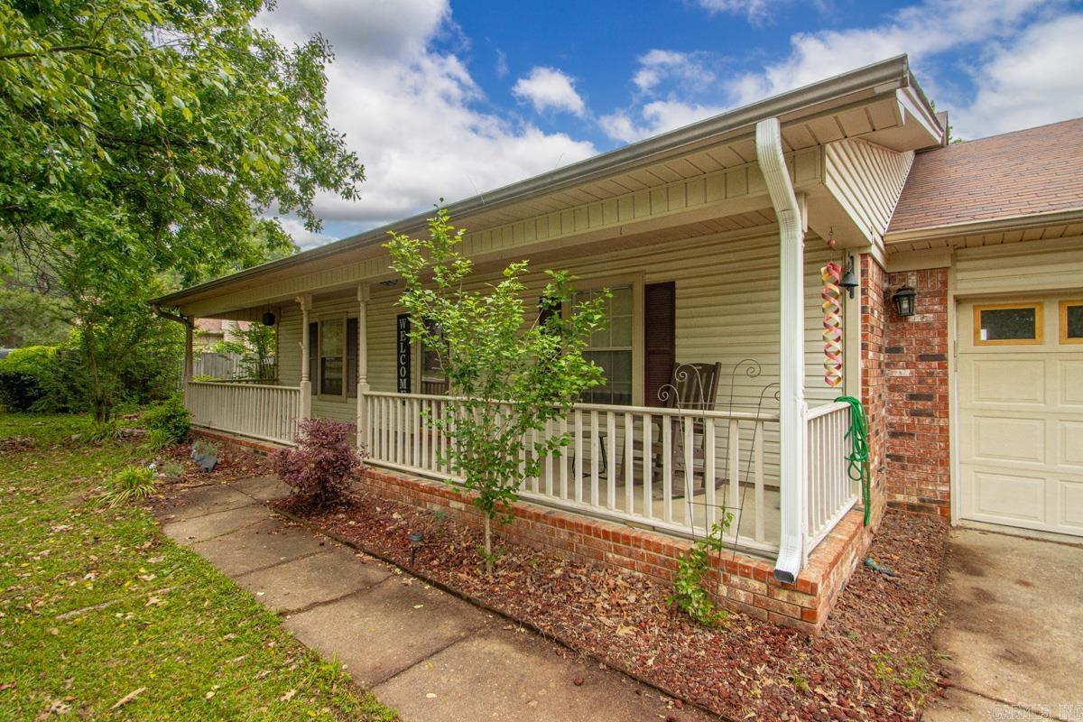 40 Mary Ann Circle Property Photo 2