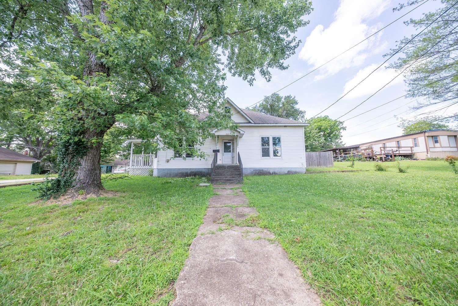 222 S 6th Street Property Photo 3