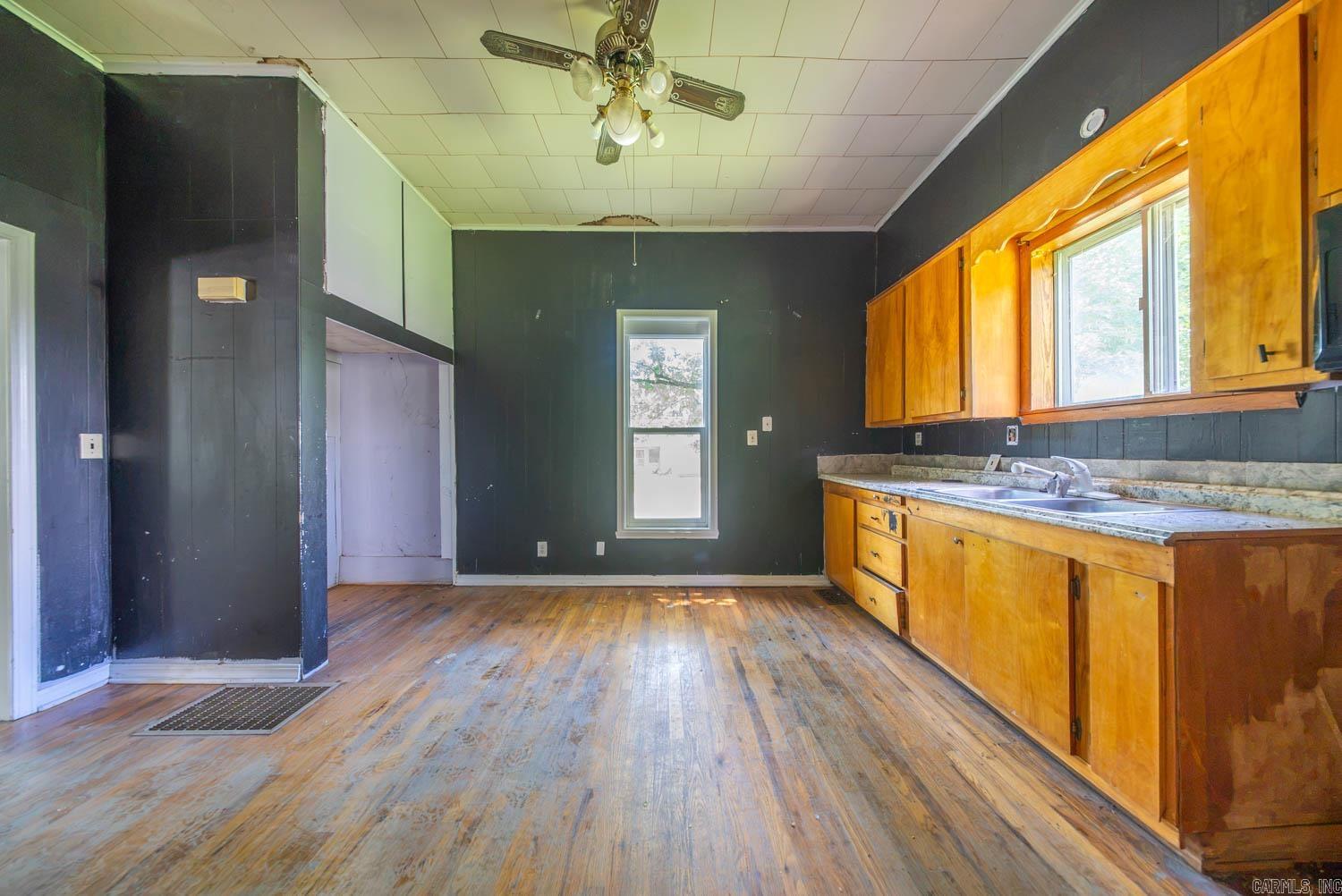 222 S 6th Street Property Photo 10