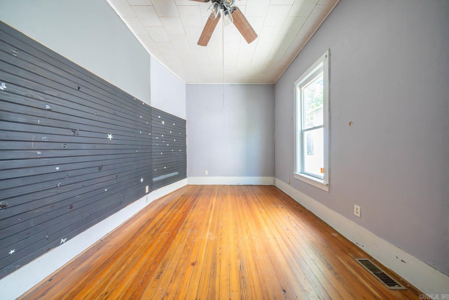 222 S 6th Street Property Photo 15