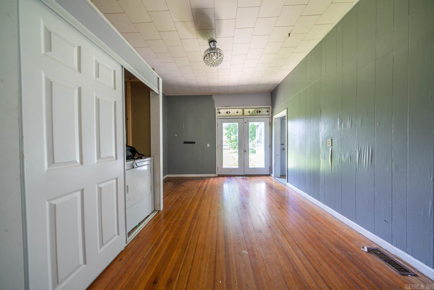 222 S 6th Street Property Photo 17